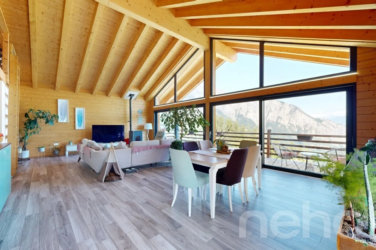 Superbo Chalet con fotovoltaico 5.5 a Mayens-de-Chamoson - Foto 1 di 12