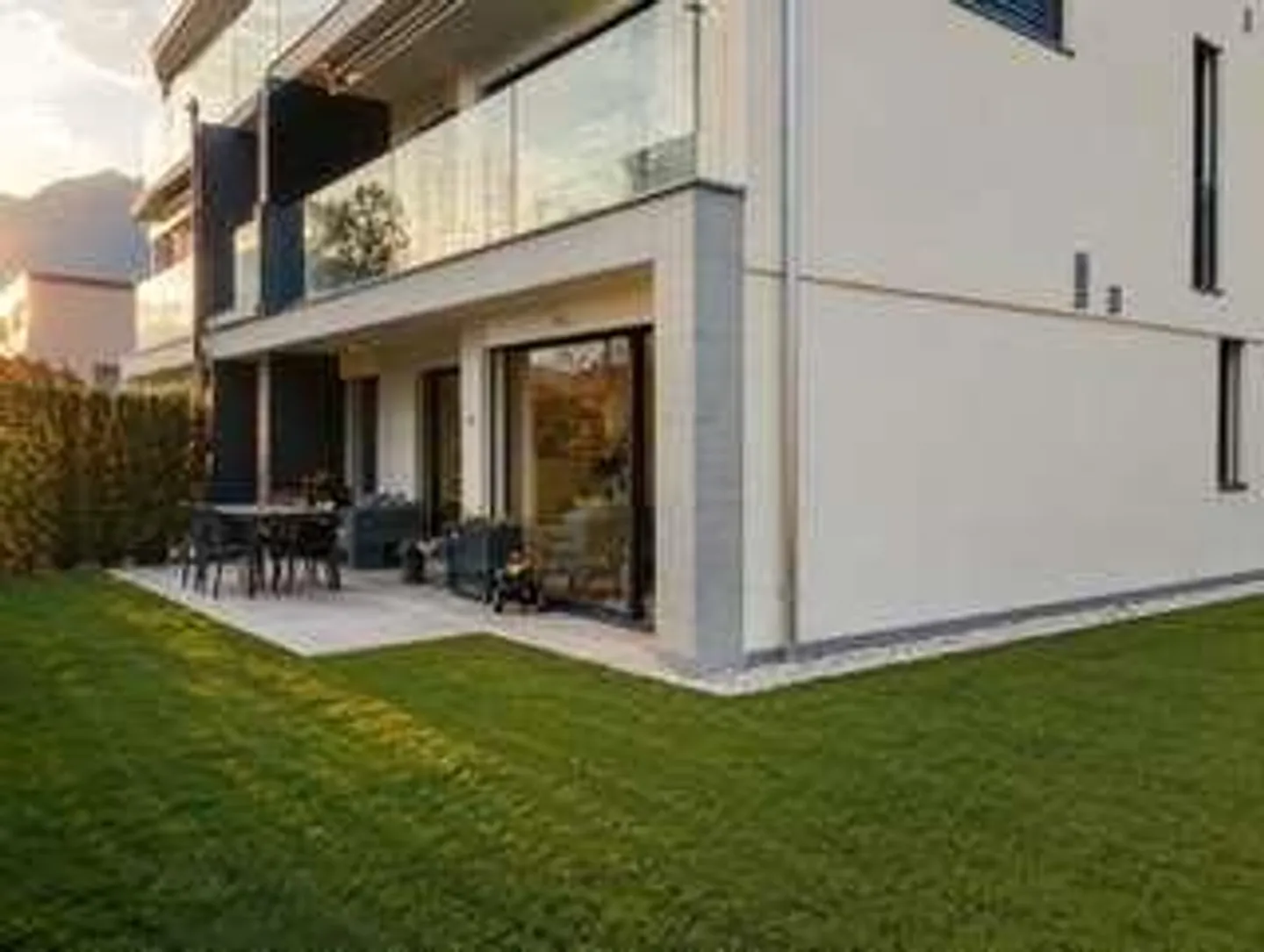 Appartamento moderno con giardino privato - Foto 2 di 13