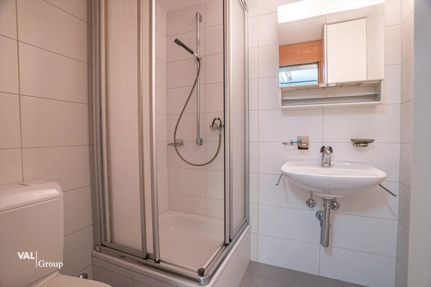 Central furnished studio with balcony for rent - Photo 5 of 10