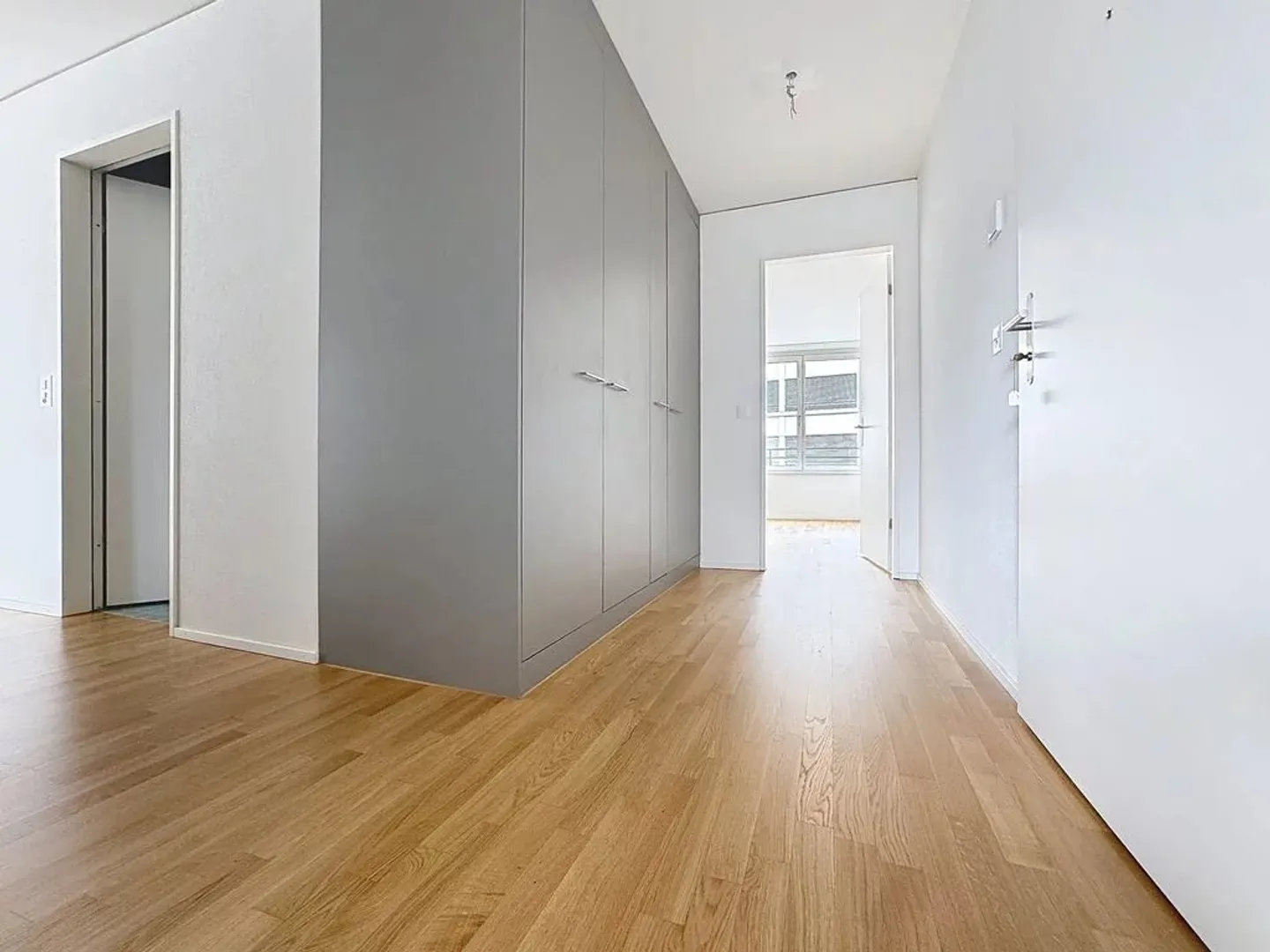 4.5 Room Apartment - Photo 1 of 3