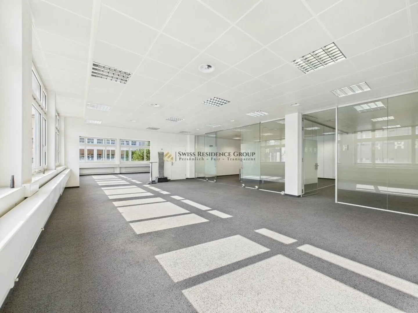 Grande surface commerciale pour diverses utilisations - Photo 2 sur 13