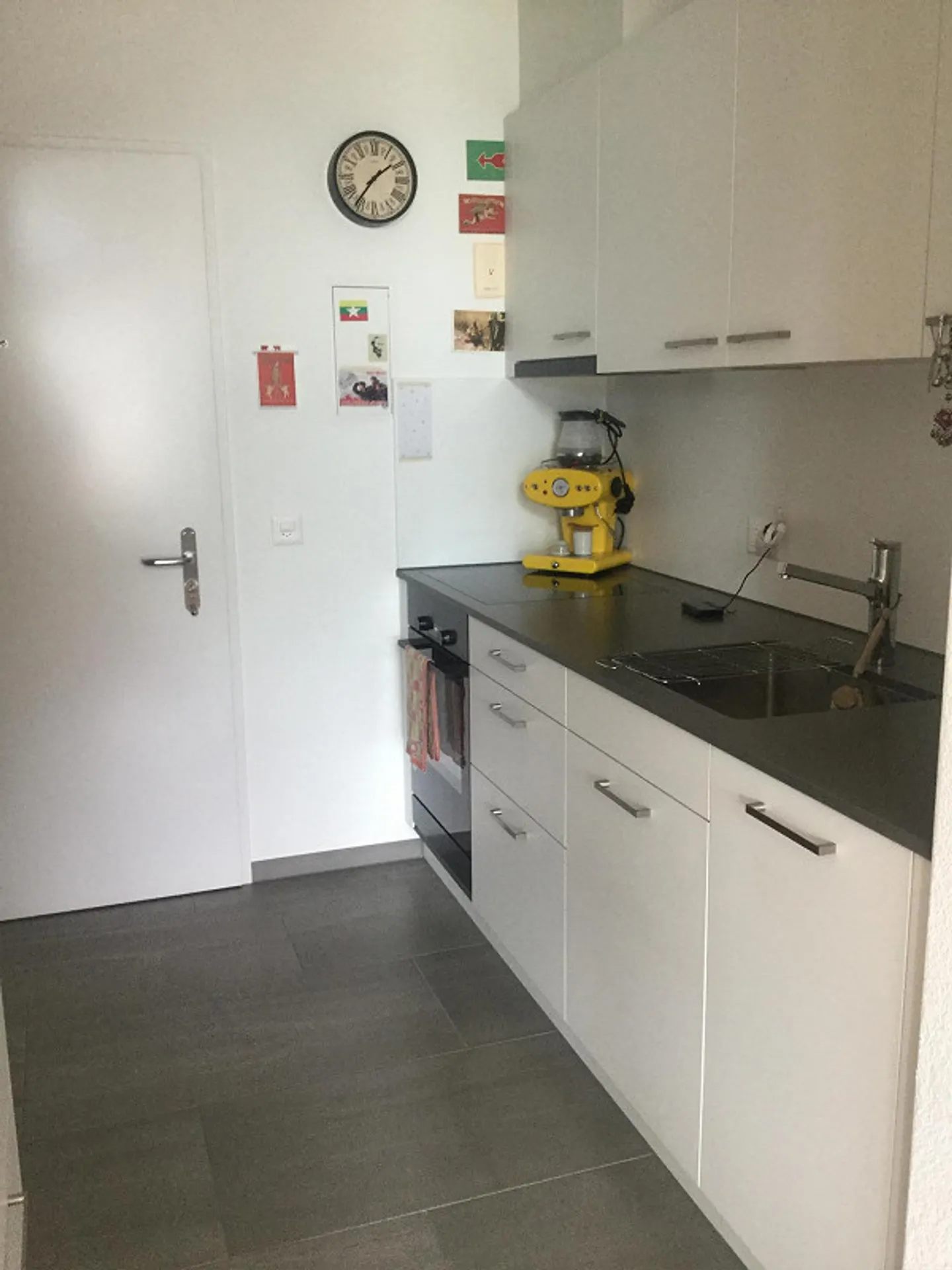 Subaffitto: piccolo, bel appartamento di 1,5 stanze con vista spettacolare, ottima posizione - Foto 2 di 6