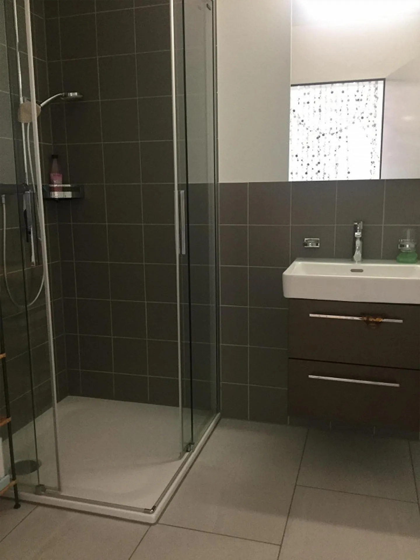 Subaffitto: piccolo, bel appartamento di 1,5 stanze con vista spettacolare, ottima posizione - Foto 3 di 6