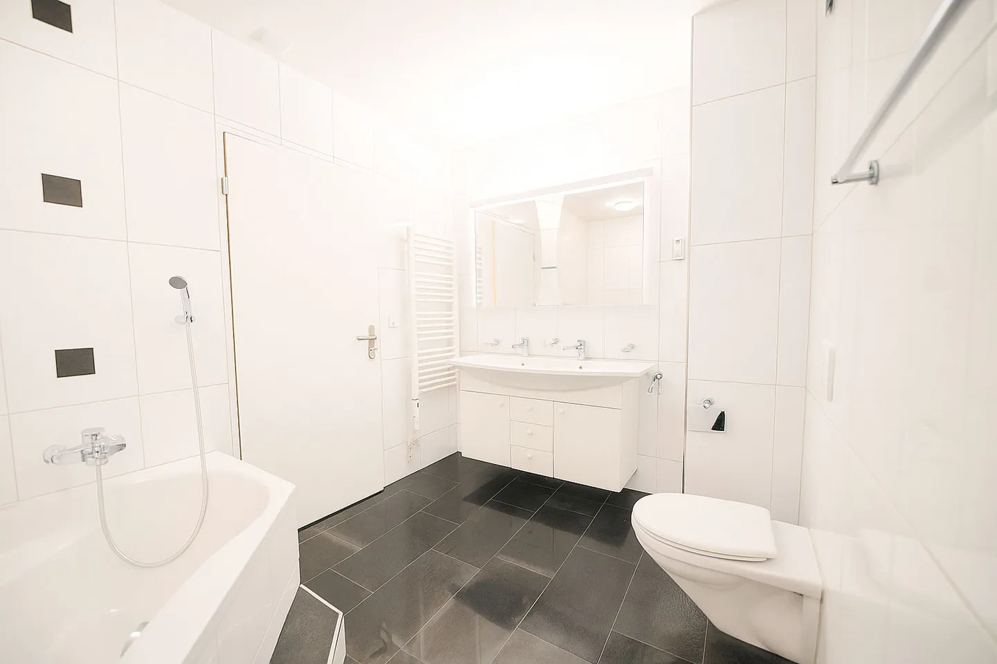 CasaBlanca - Pura Eleganza nella Casa Bianca - Foto 7 di 13