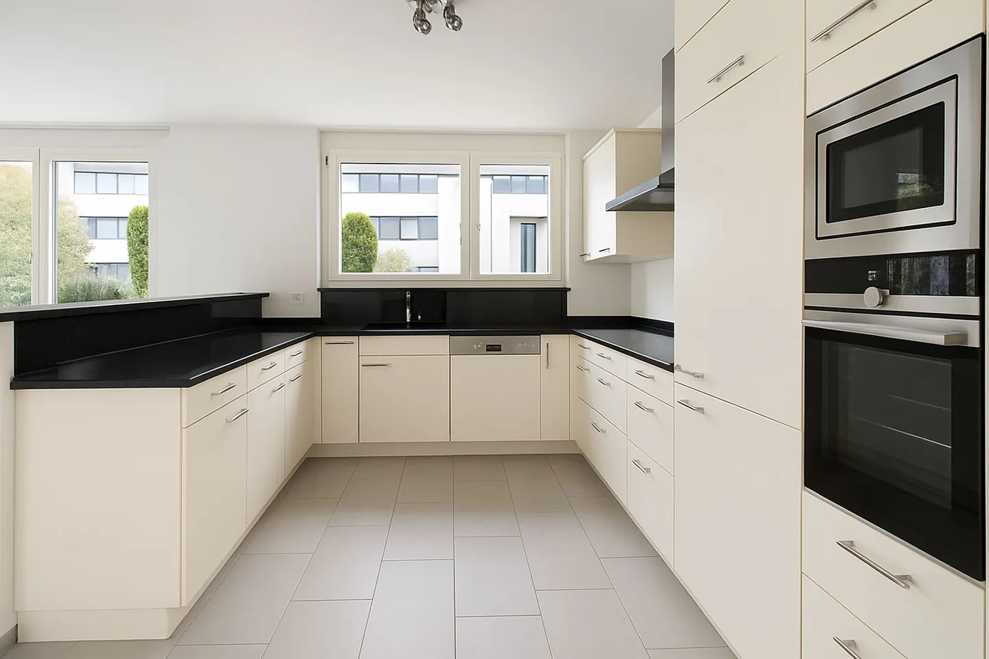 CasaBlanca - Pura Eleganza nella Casa Bianca - Foto 5 di 13