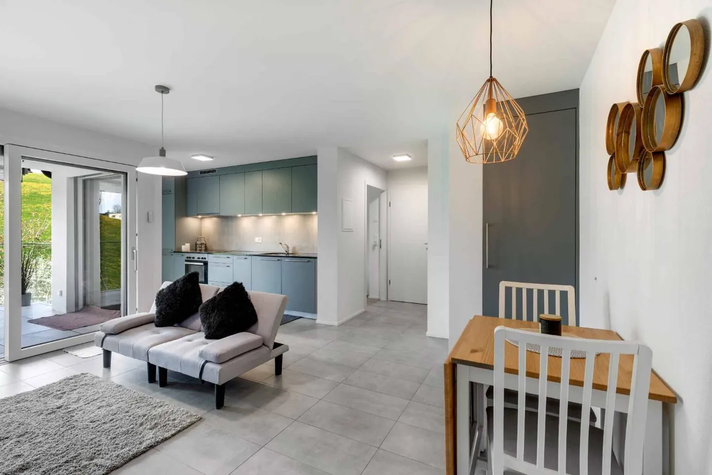Moderna appartamento di 2,5 stanze con balcone - Foto 2 di 5