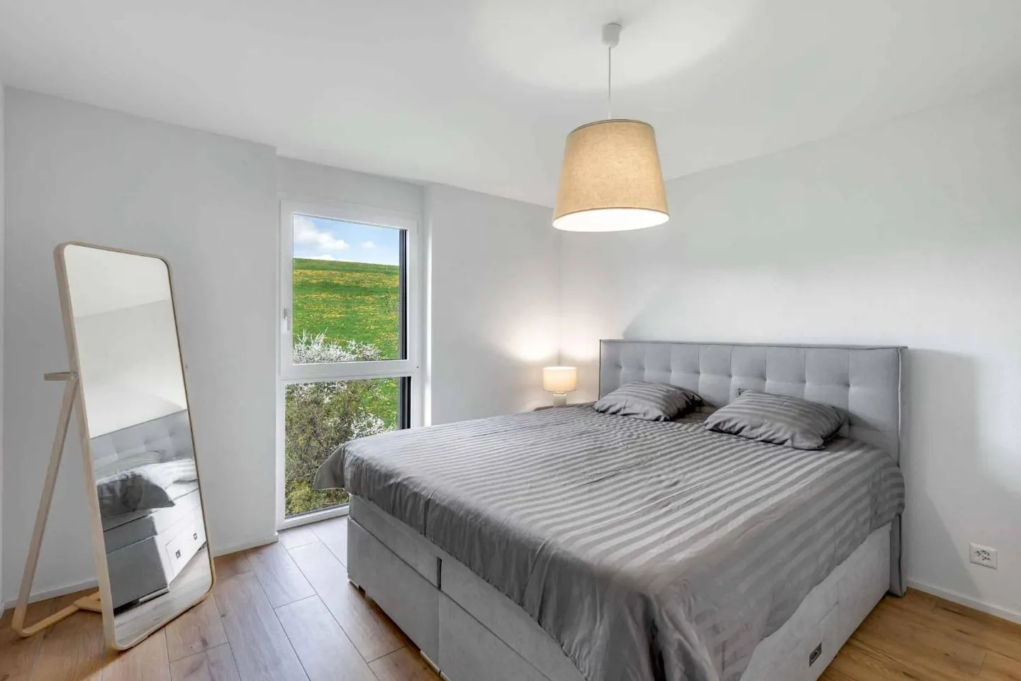 Moderna appartamento di 2,5 stanze con balcone - Foto 3 di 5