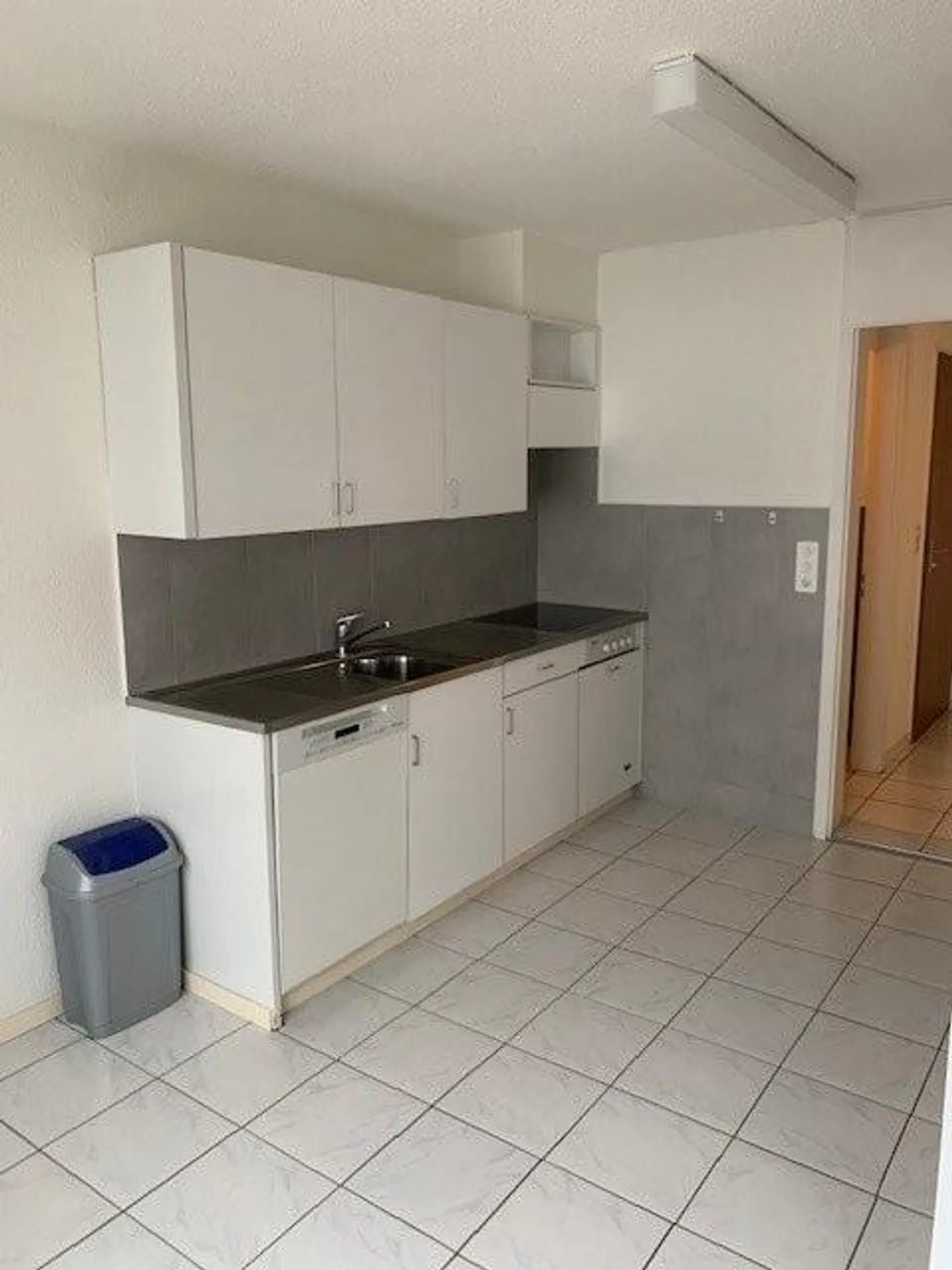 Befristete Wohnung bis 28.02.2026 in Oberrieden zu vermieten - Foto 4 von 8