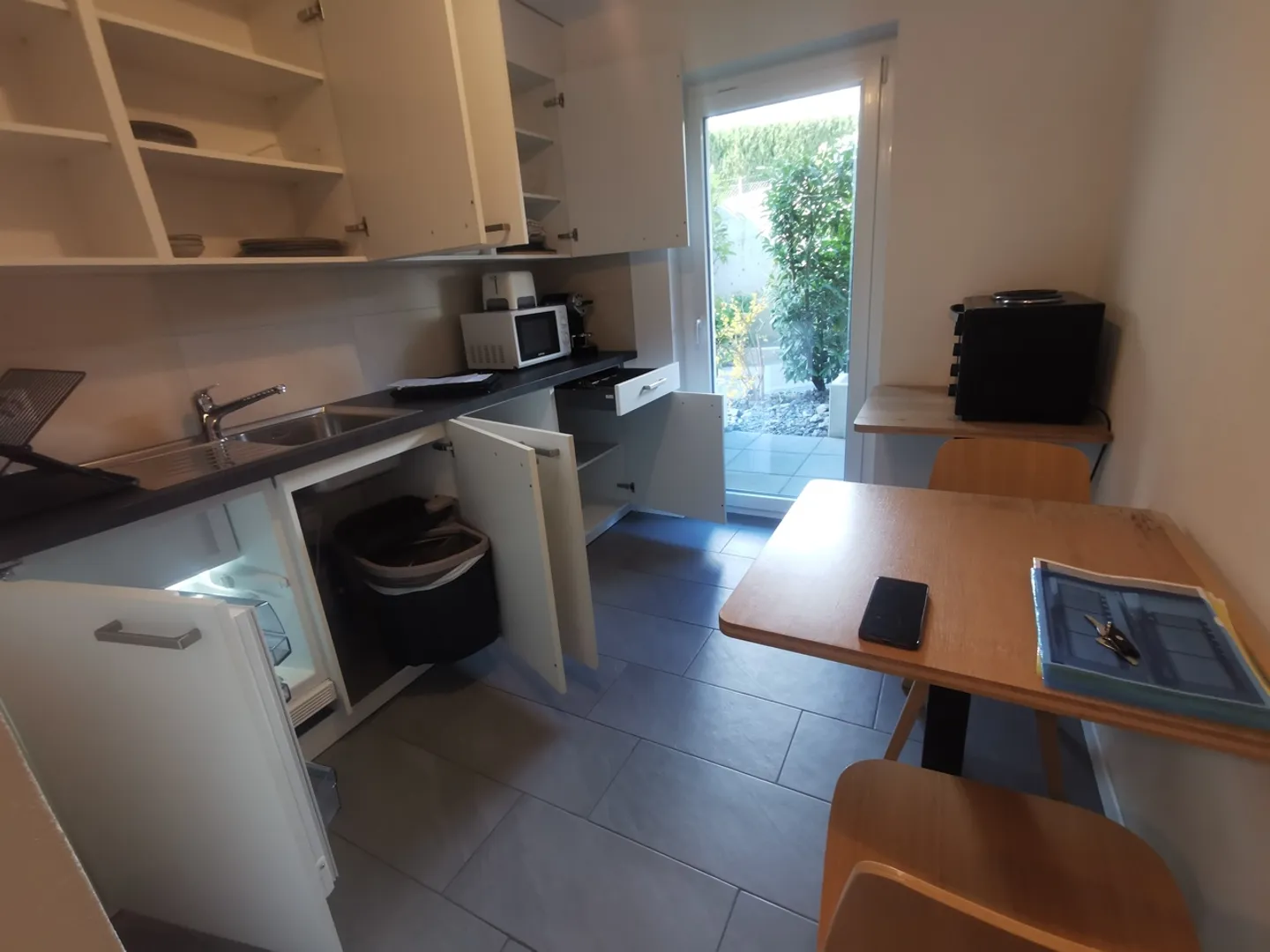1,5 ZIMMER WOHNUNG ZU VERMIETEN IN SIERRE - Foto 2 von 5