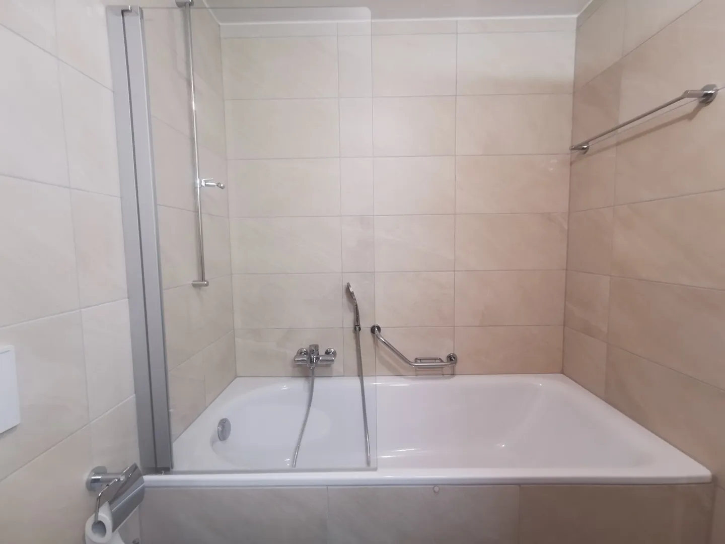 1,5 ZIMMER WOHNUNG ZU VERMIETEN IN SIERRE - Foto 4 von 5