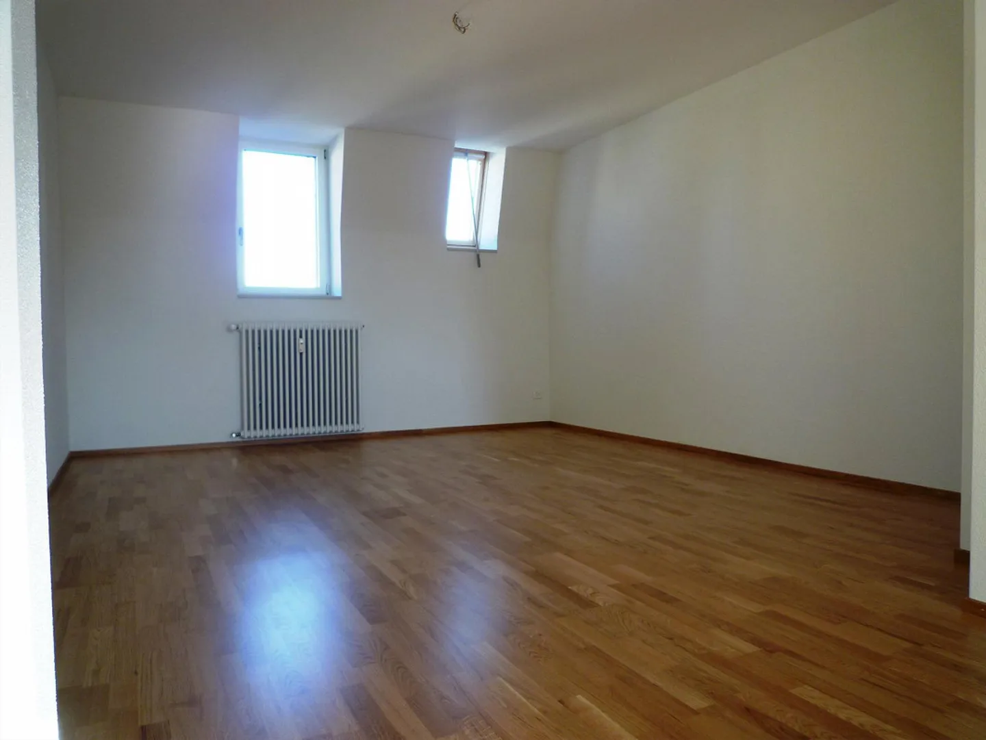 Geräumige renovierte Wohnung - Foto 3 von 6