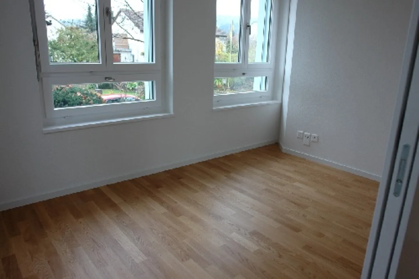 Comfortable Apartment with Balcony - Photo 5 of 7