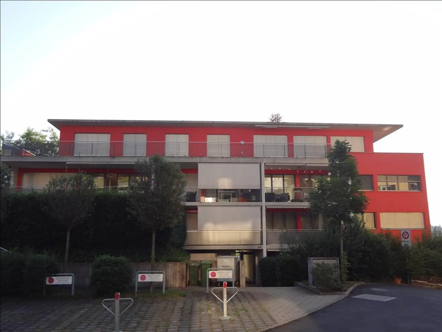 Louer sans dépôt - grand appartement en loft avec coin salon dans le jardin - Photo 1 sur 3