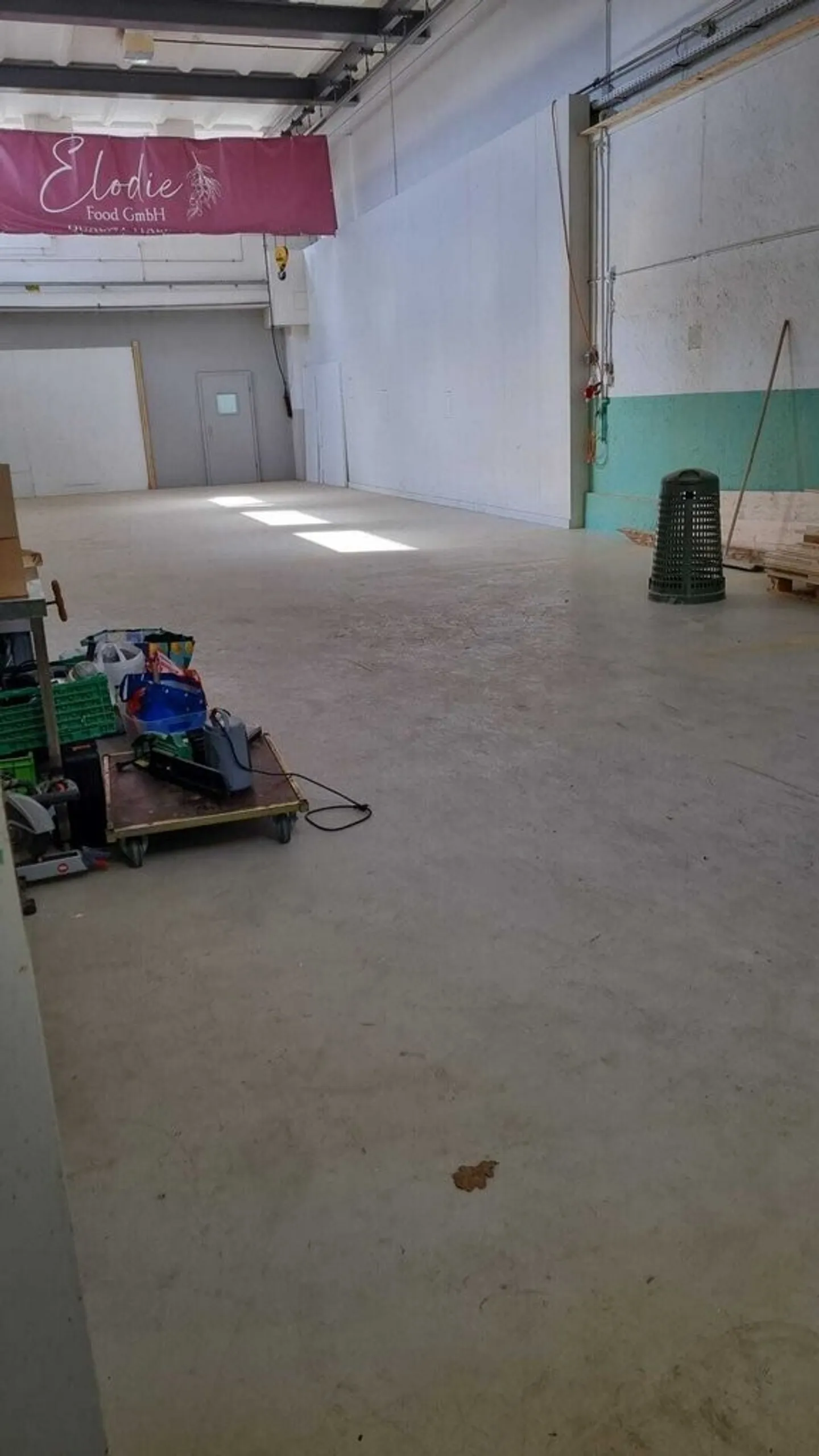 Multifunctional Rental Space in Neftenbach - Photo 3 of 5