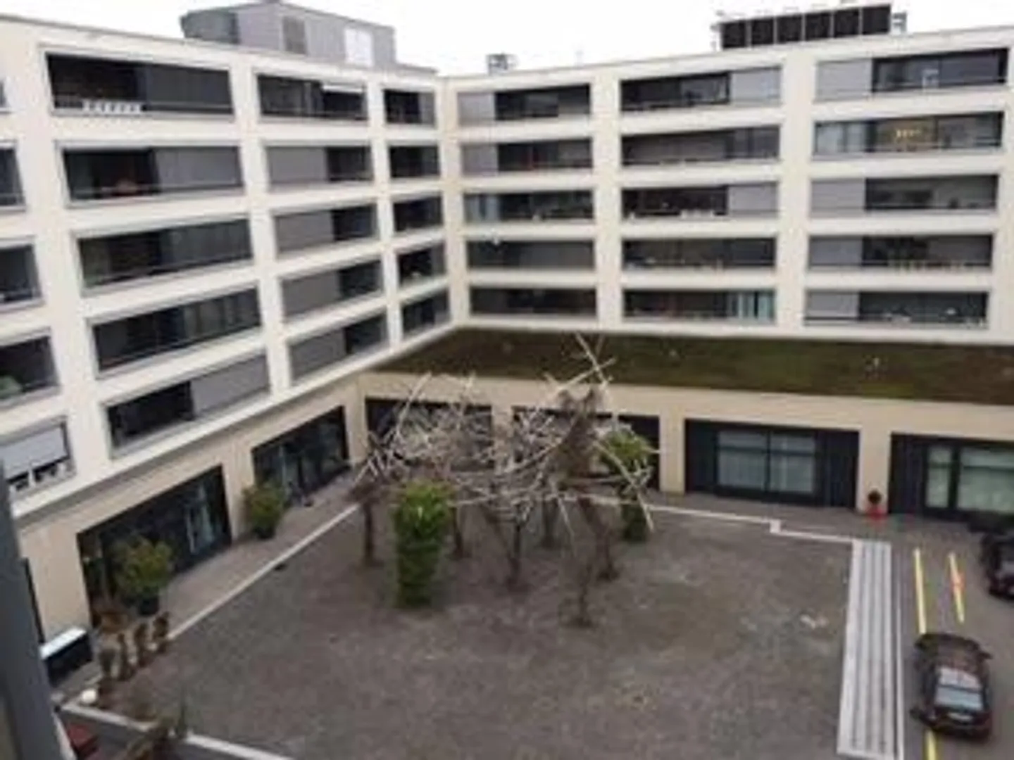 Appartement moderne avec balcon ensoleillé - Photo 6 sur 6