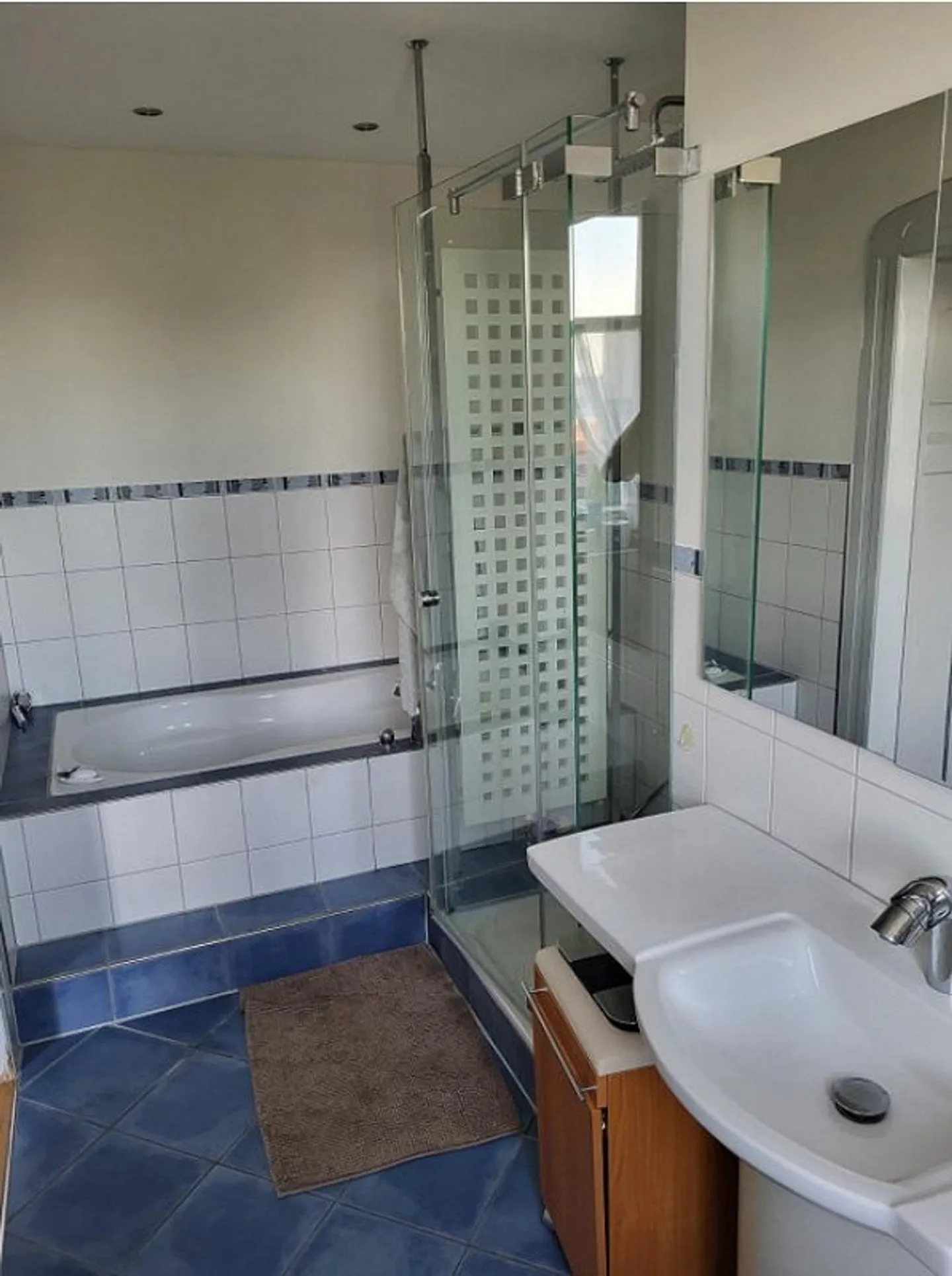 Appartamento in stile Liberty di 4,5 stanze con 2 balconi ad Arnegg - Foto 7 di 12