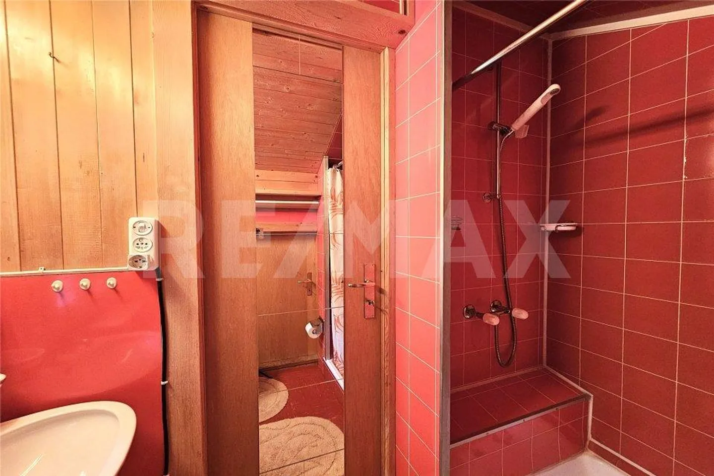 Idylle pure : chalet de rêve avec vue panoramique à Oberems - Photo 13 sur 13