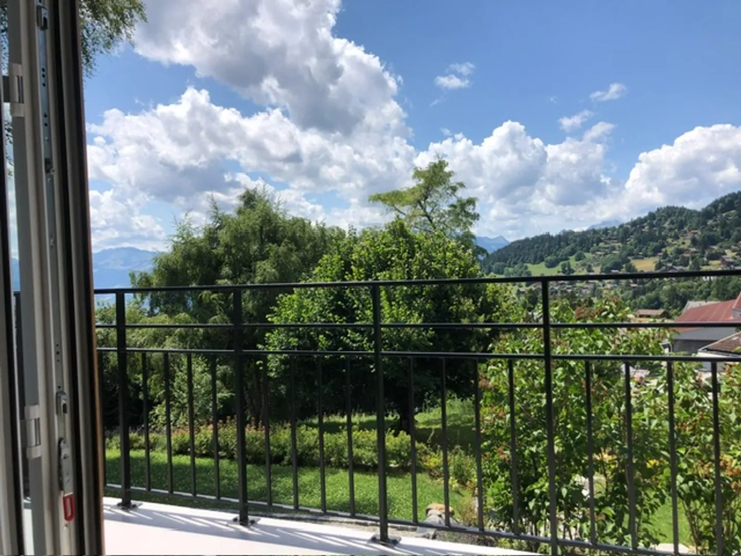 Appartement Charmant à Villars - Photo 2 sur 7