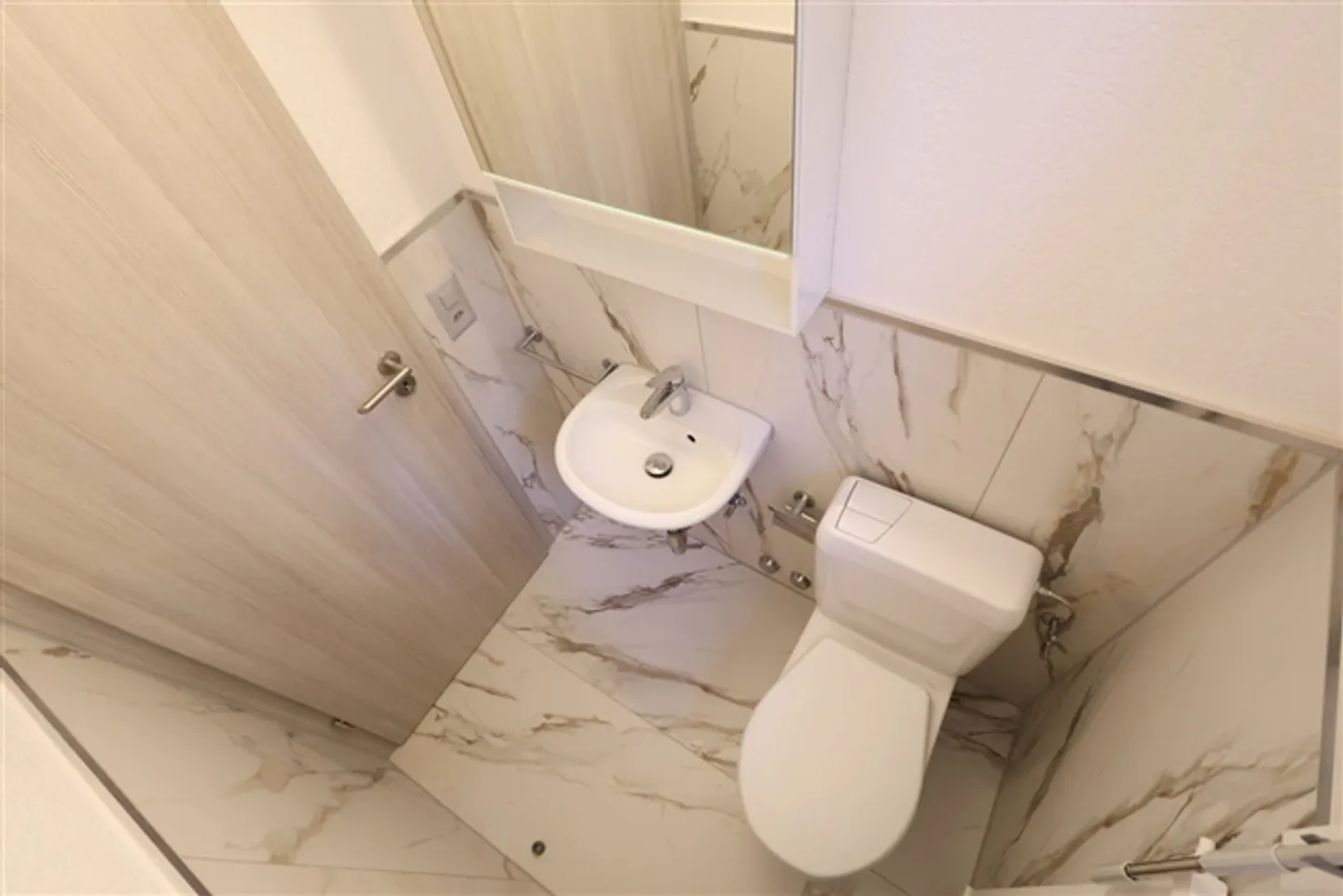 JUSQU'À 3 MOIS GRATUITS – Appartement rénové de 3,5 pièces à Coldrerio - Photo 8 sur 11