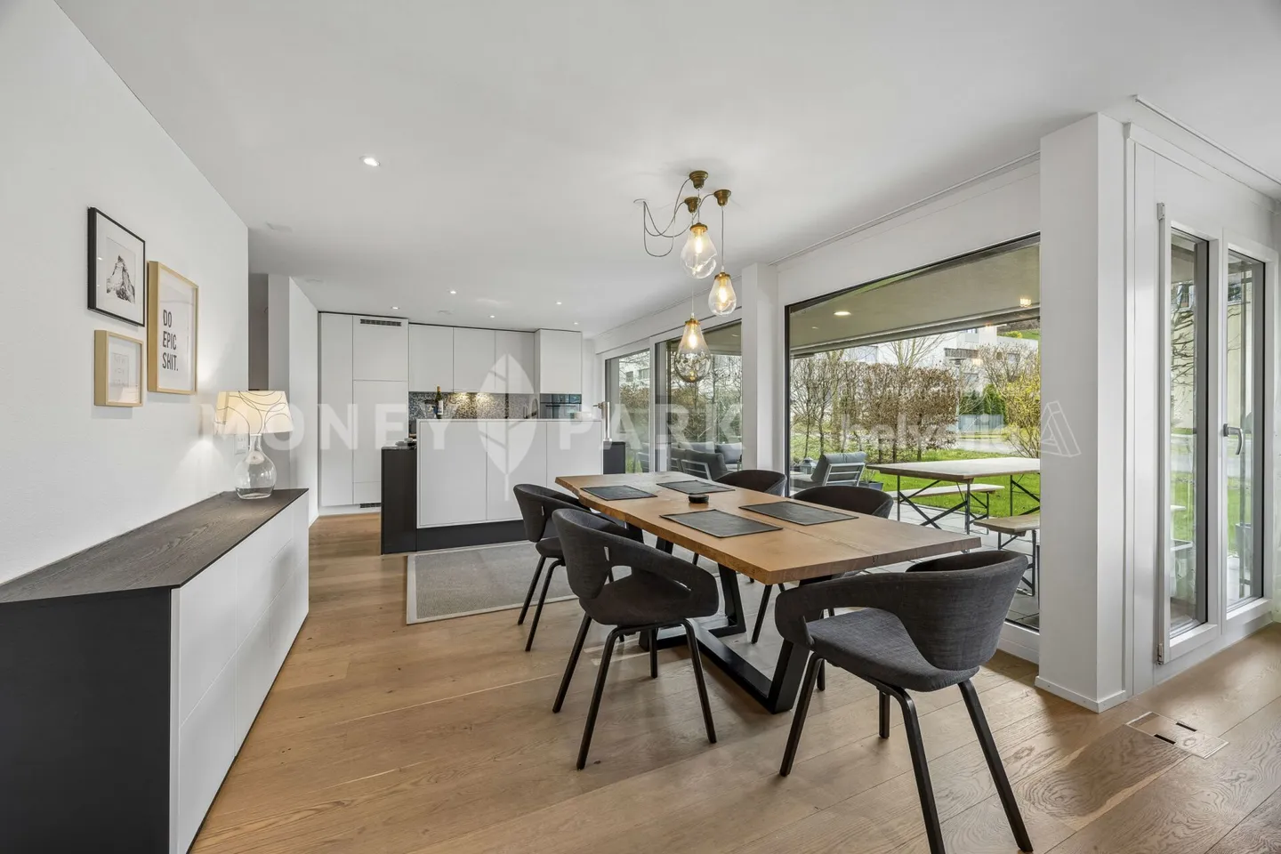 Modern 4.5-Room Garden Apartment - Photo 3 of 11