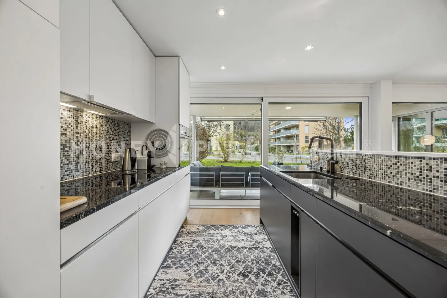 Modern 4.5-Room Garden Apartment - Photo 5 of 11