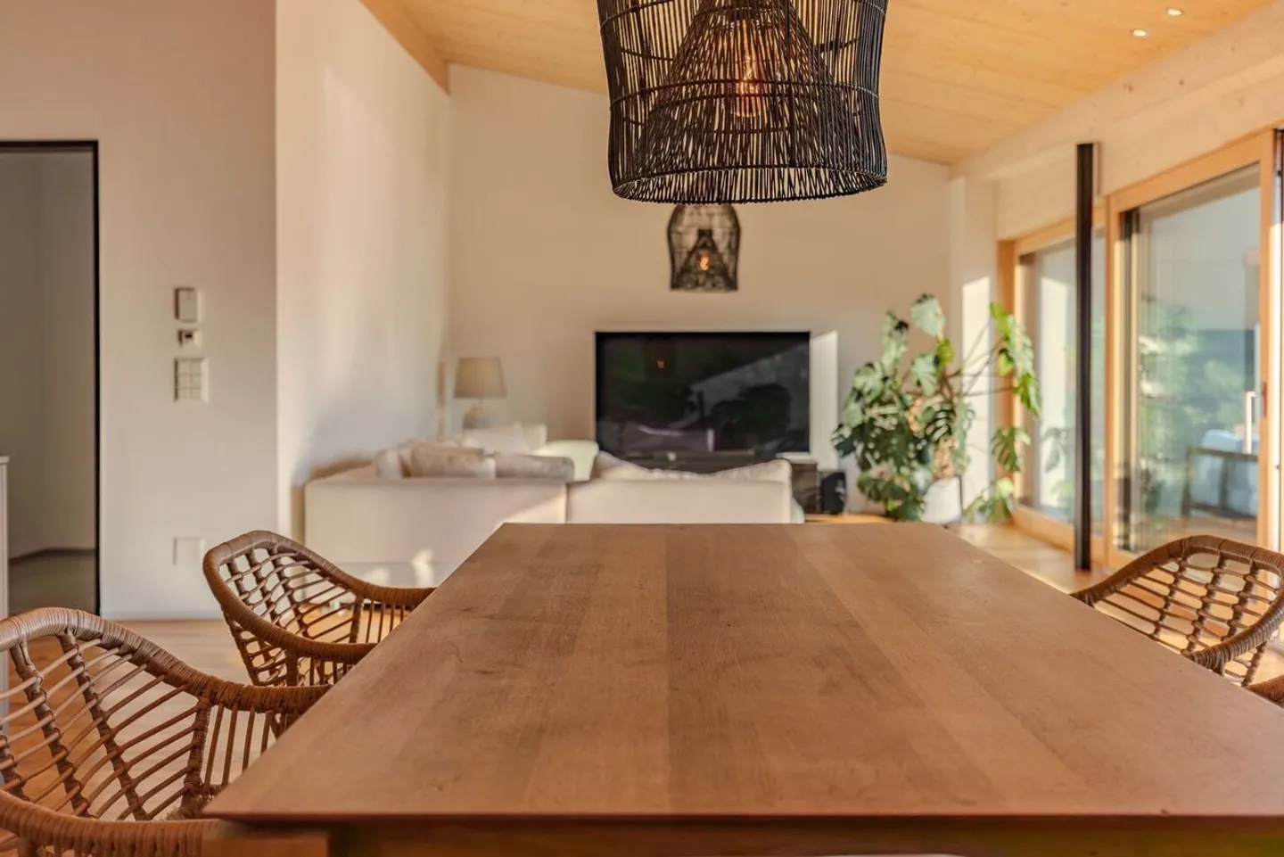 Bungalow Above the Rooftops of Widnau with 270° Alpine Panorama - Photo 6 of 13