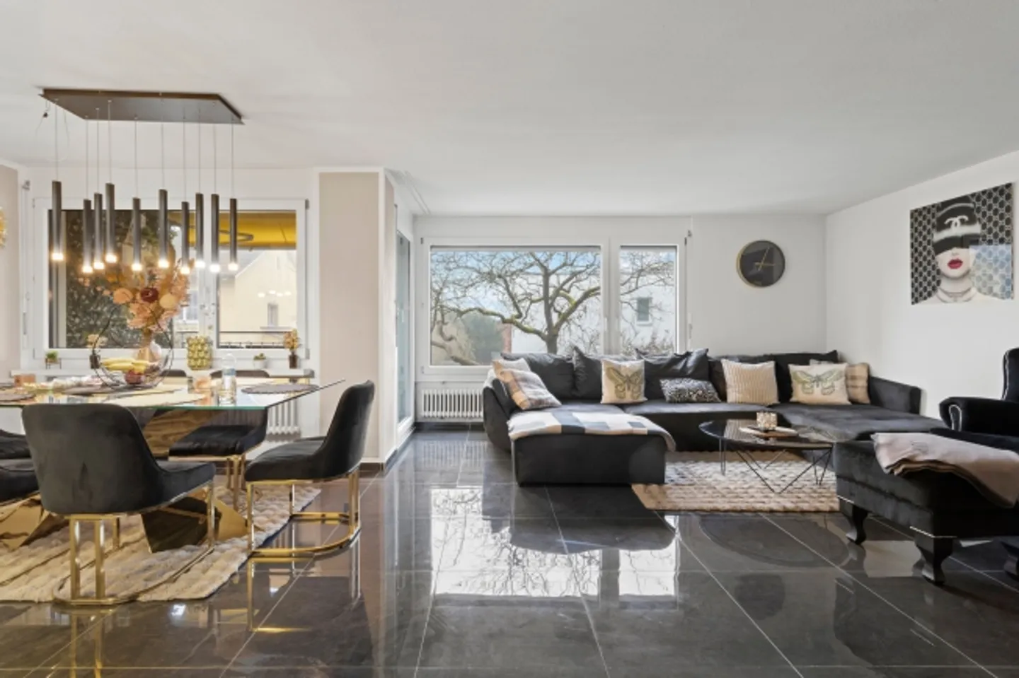 Appartement chic 3½ pièces dans un emplacement très calme et proche de la ville - Photo 2 sur 12