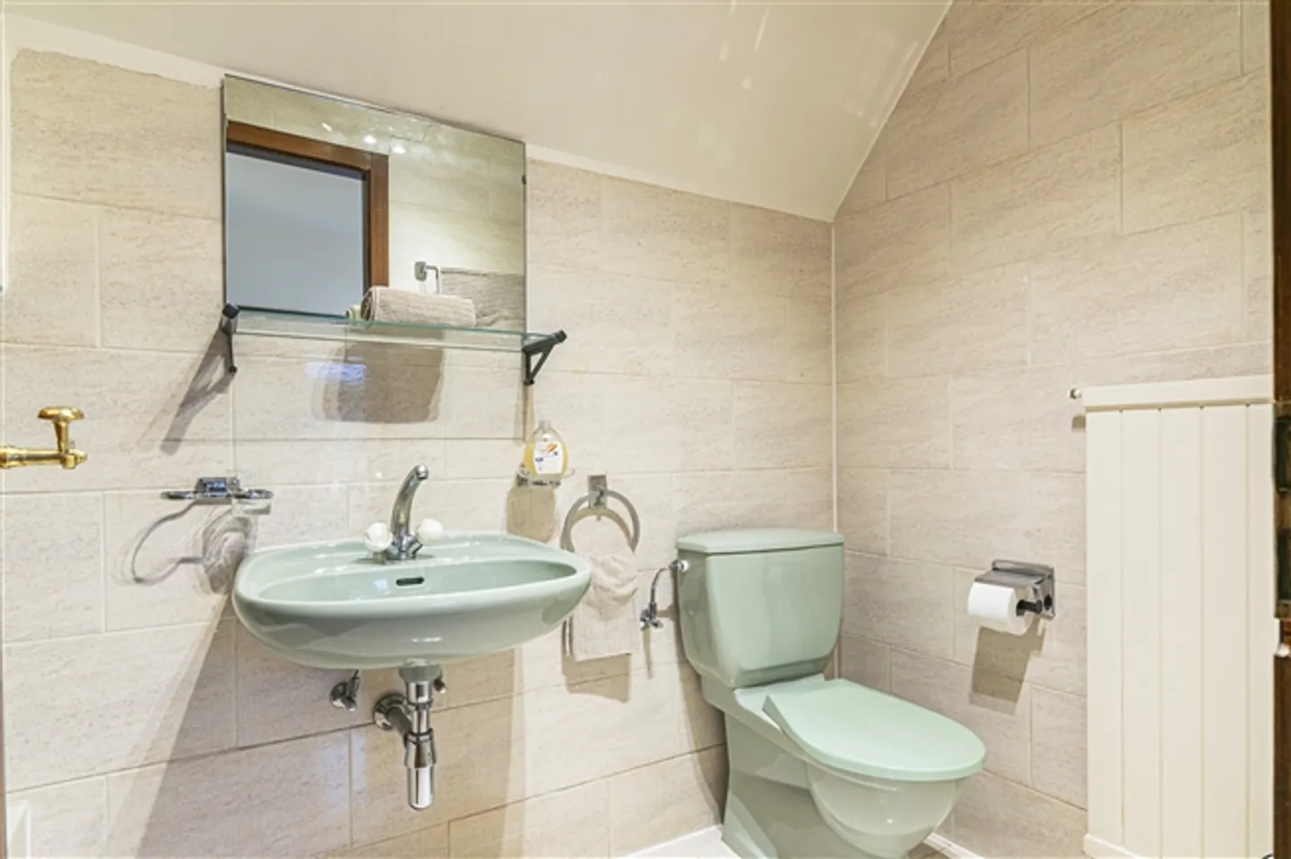 Charming High-Floor Apartment - Photo 13 of 15