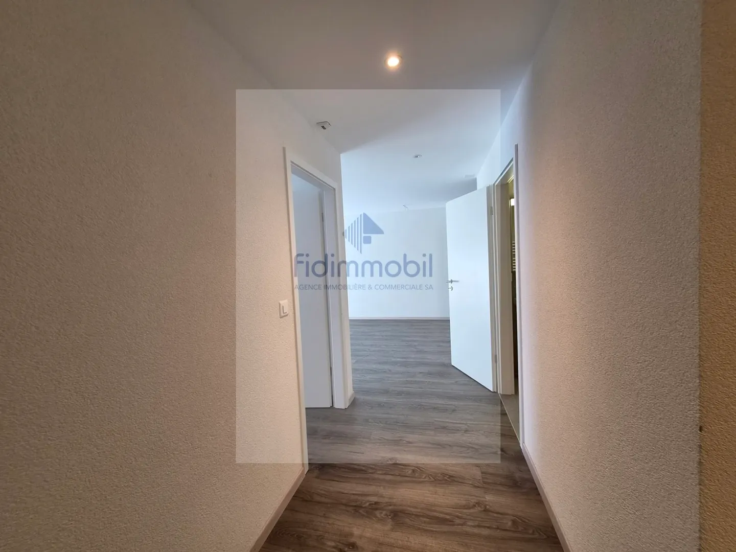 Appartement Confortable AVS/AI - Photo 2 sur 6