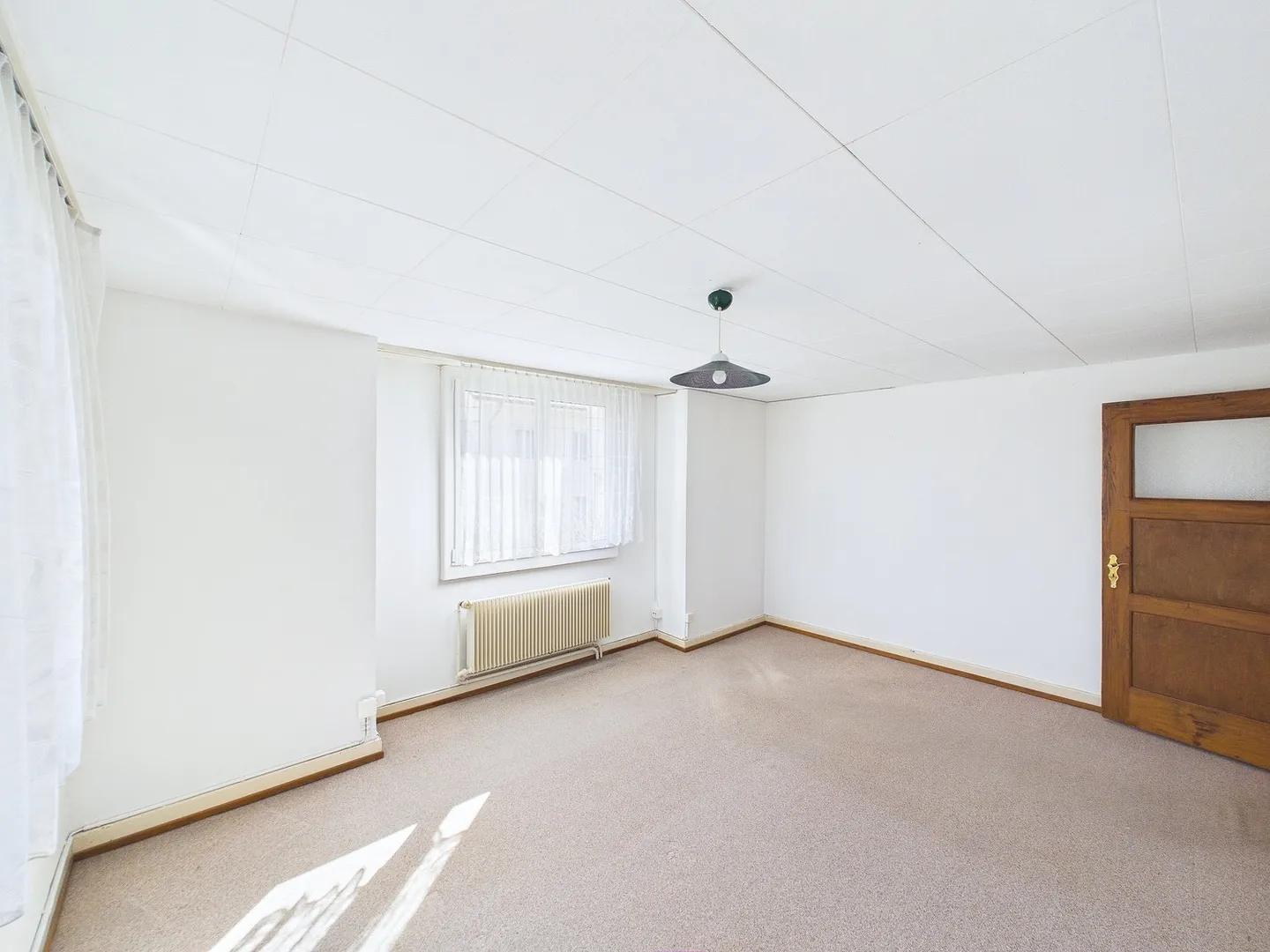 Tolle Einfamilienhaus mit grossen Garten - Foto 10 di 13