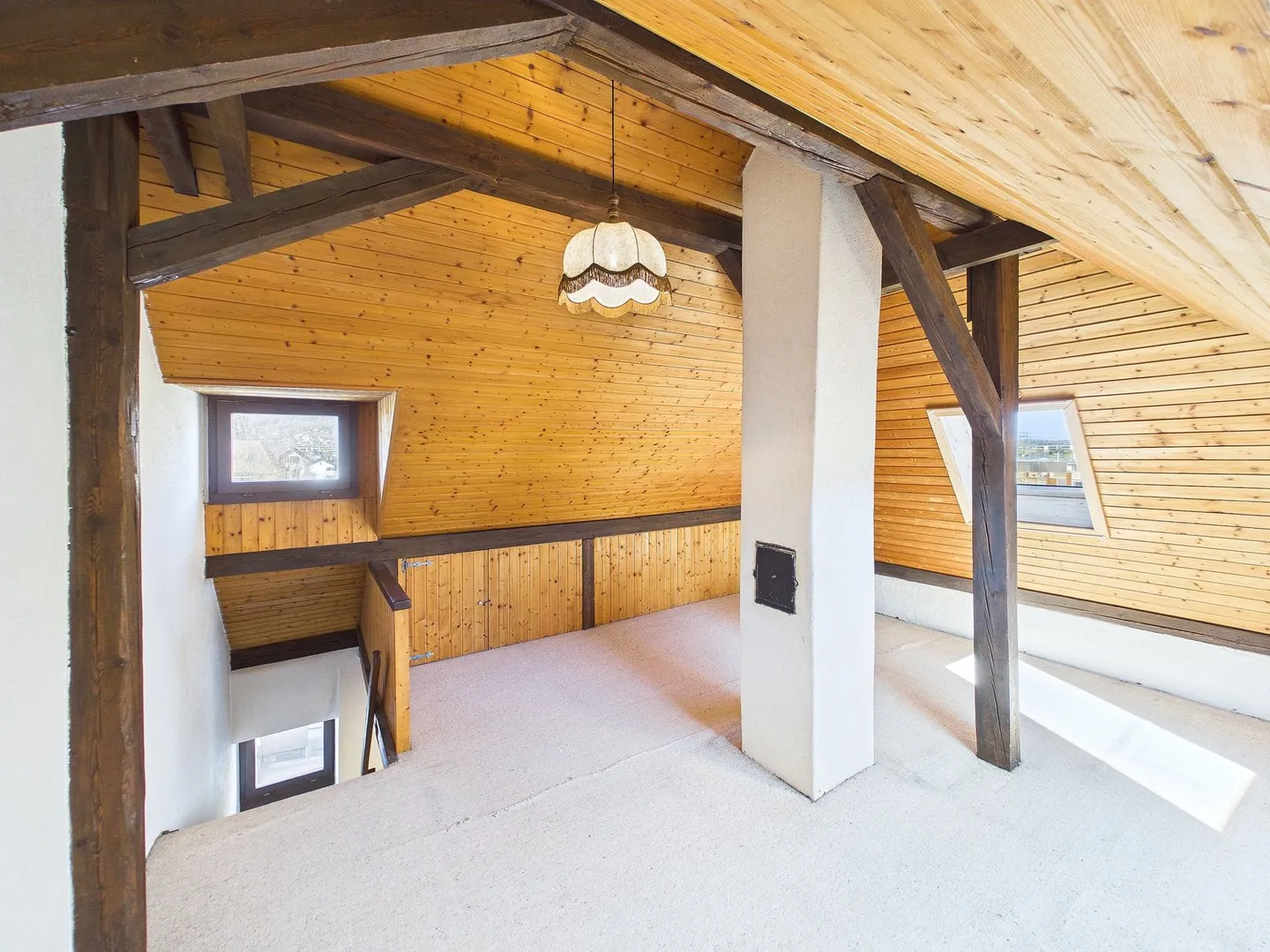 Tolle Einfamilienhaus mit grossen Garten - Foto 11 di 13