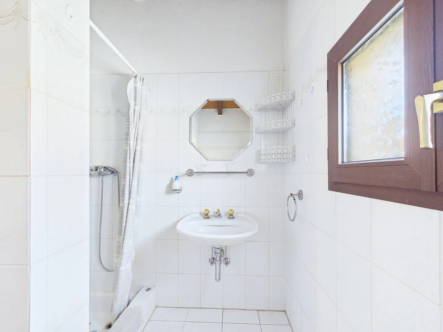 Tolle Einfamilienhaus mit grossen Garten - Foto 12 di 13