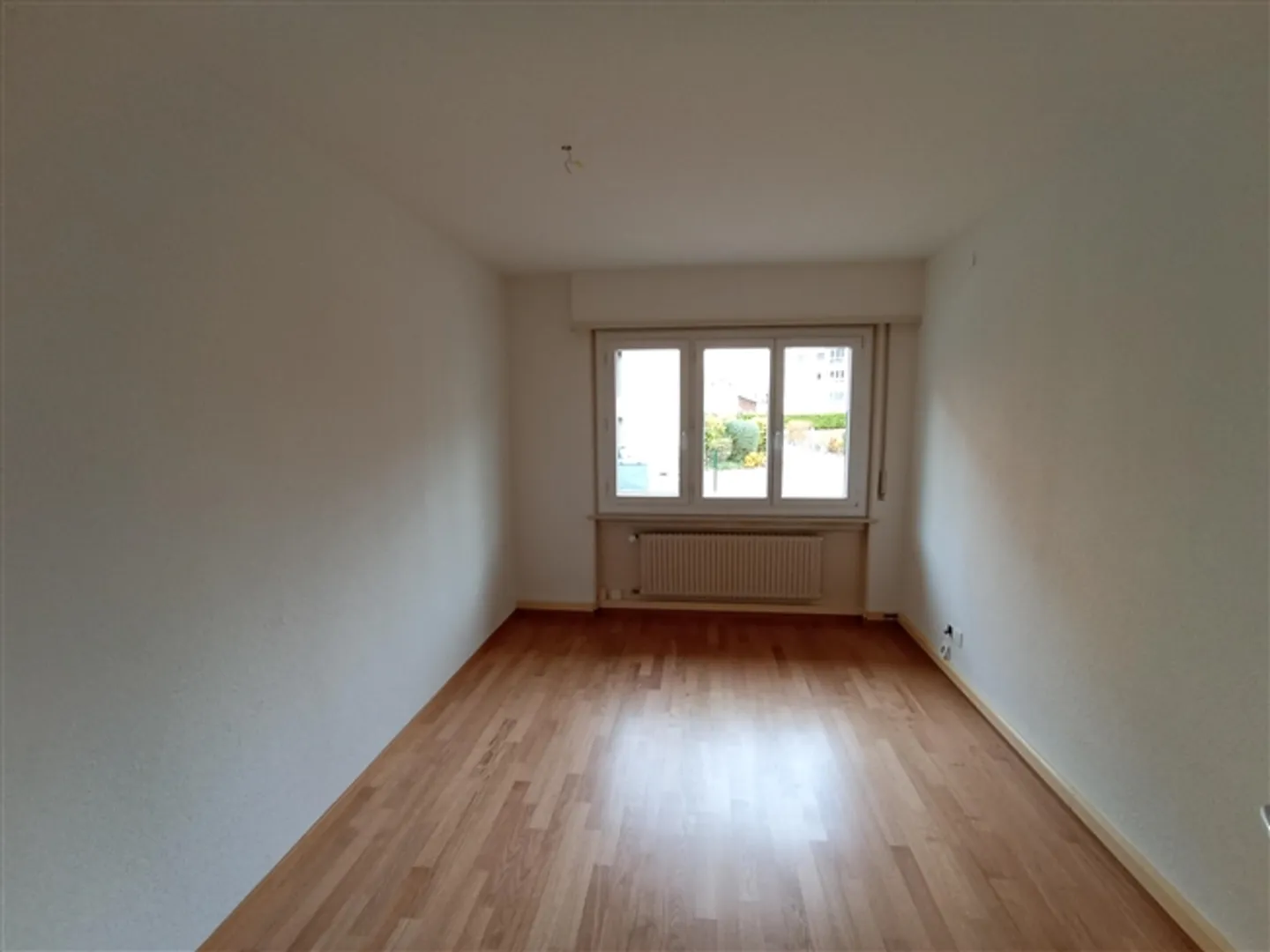Belle appartement de 4,5 pièces, récemment rénové au rez-de-chaussée - Photo 3 sur 9