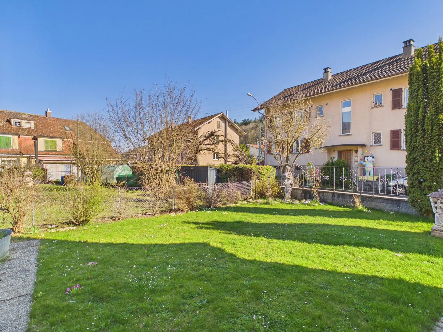 Tolle Einfamilienhaus mit grossen Garten - Foto 4 di 13