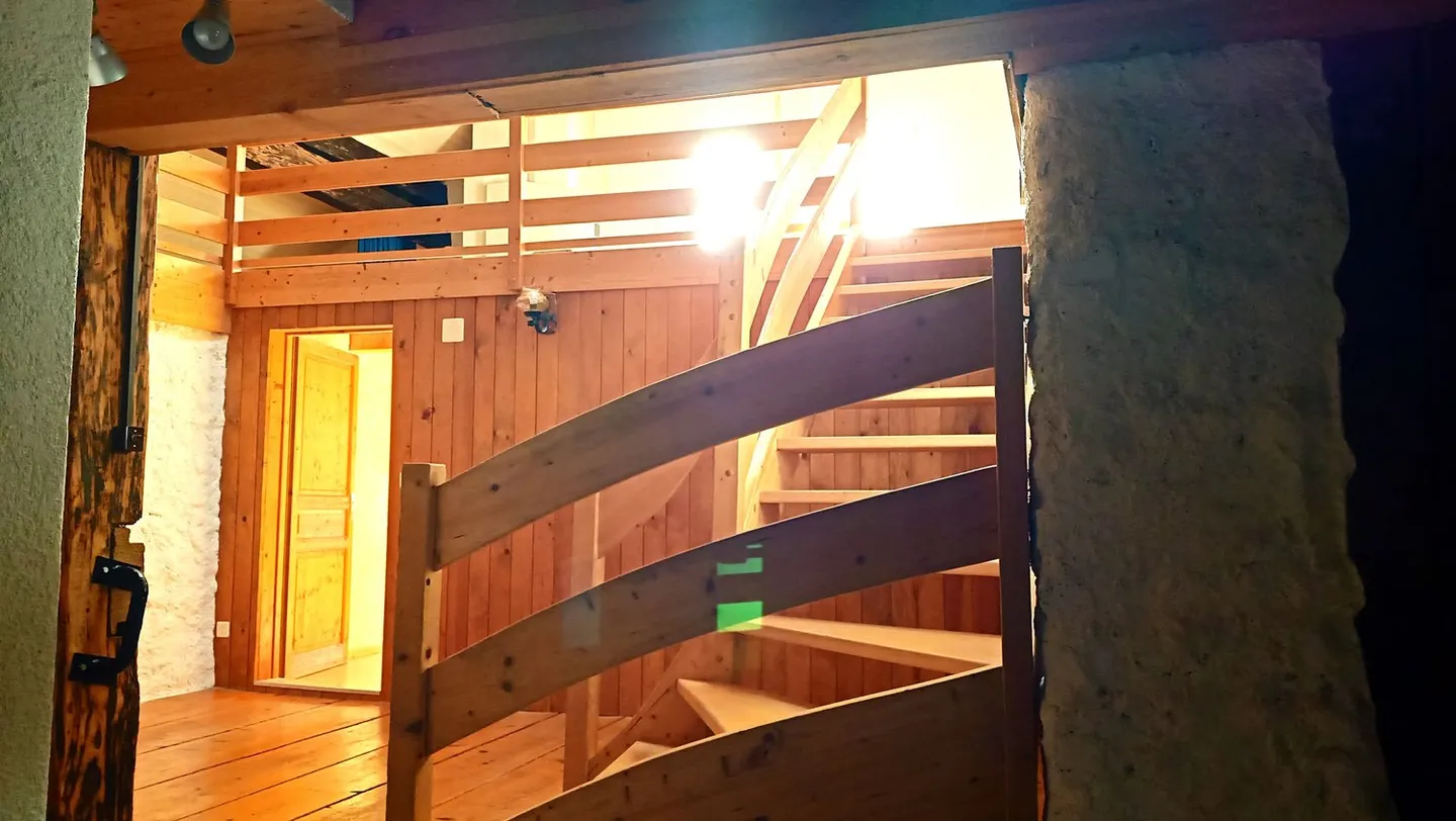 Belle ferme avec deux appartements de 300 m2 et 220 m2 de grange et de paddock - Photo 8 sur 42