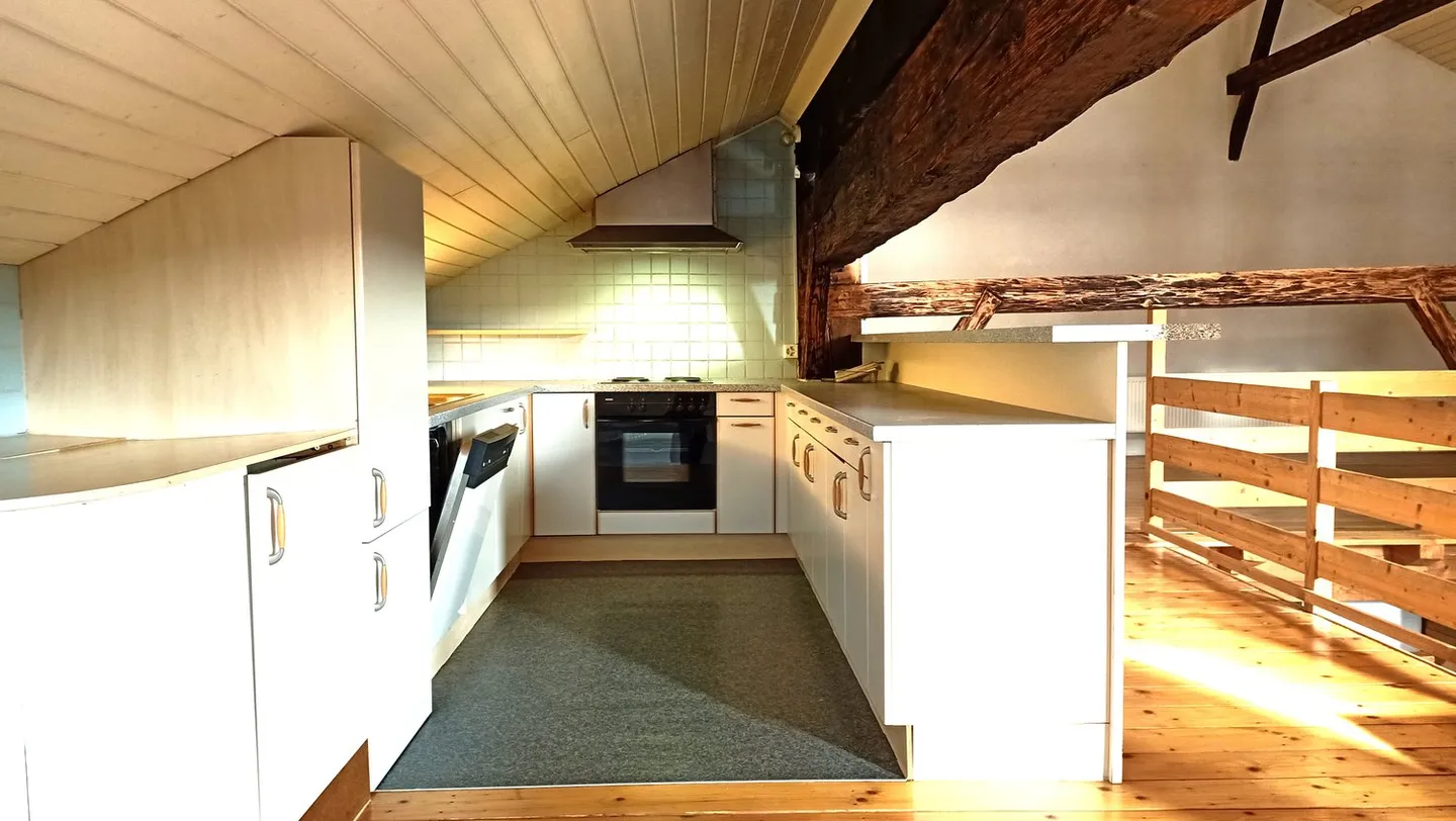Belle ferme avec deux appartements de 300 m2 et 220 m2 de grange et de paddock - Photo 14 sur 42