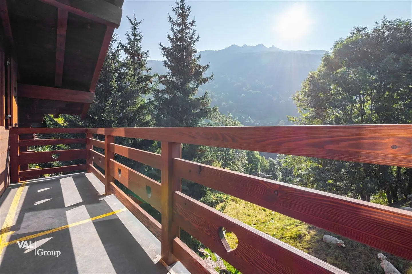 SUPERB OPPORTUNITY - A new chalet at a rare price in the heart of Val d'Anniviers - Photo 5 of 10