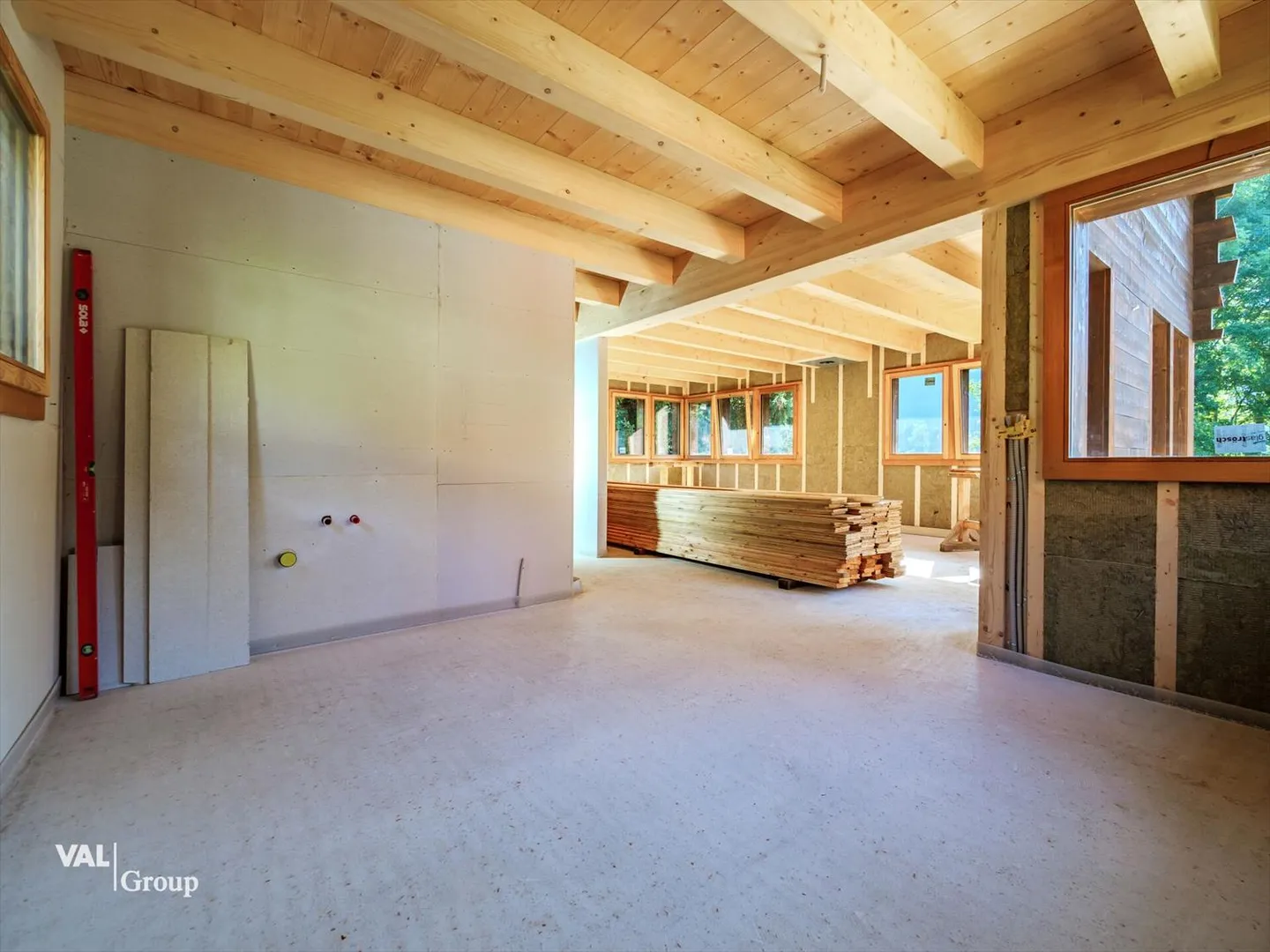 SUPERB OPPORTUNITY - A new chalet at a rare price in the heart of Val d'Anniviers - Photo 2 of 10