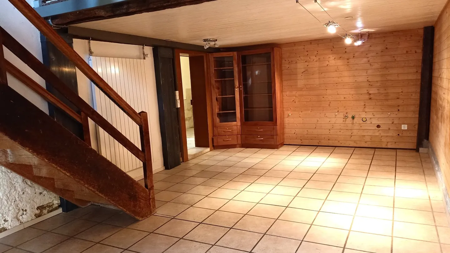 Belle ferme avec deux appartements de 300 m2 et 220 m2 de grange et de paddock - Photo 18 sur 42