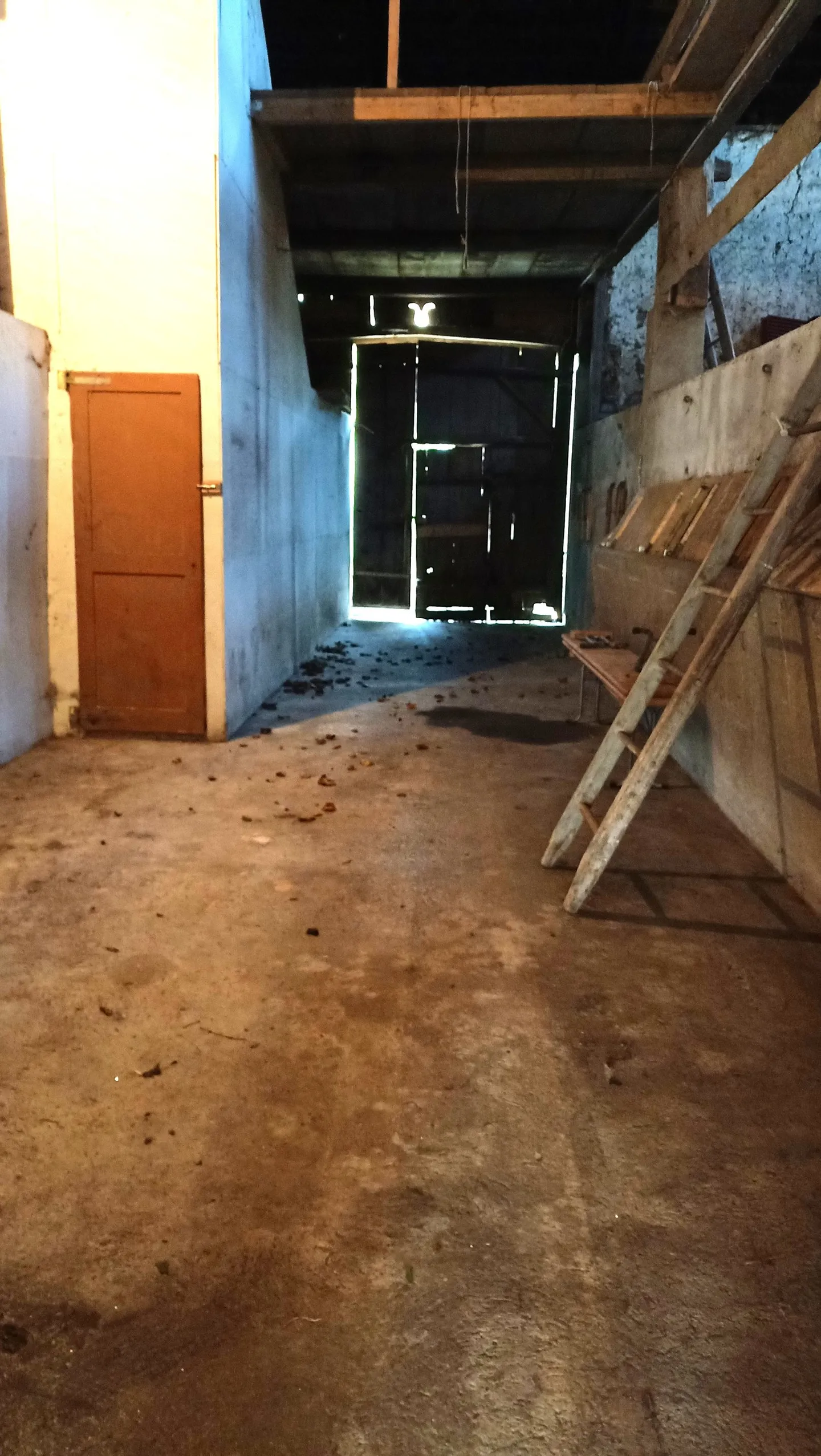 Belle ferme avec deux appartements de 300 m2 et 220 m2 de grange et de paddock - Photo 34 sur 42