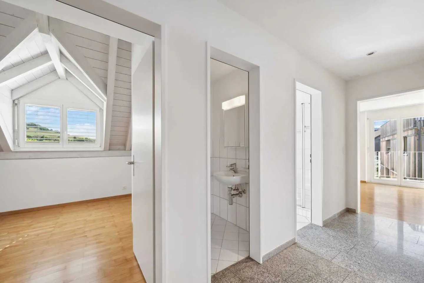 Maisonette luminosa e spaziosa - Foto 12 di 12