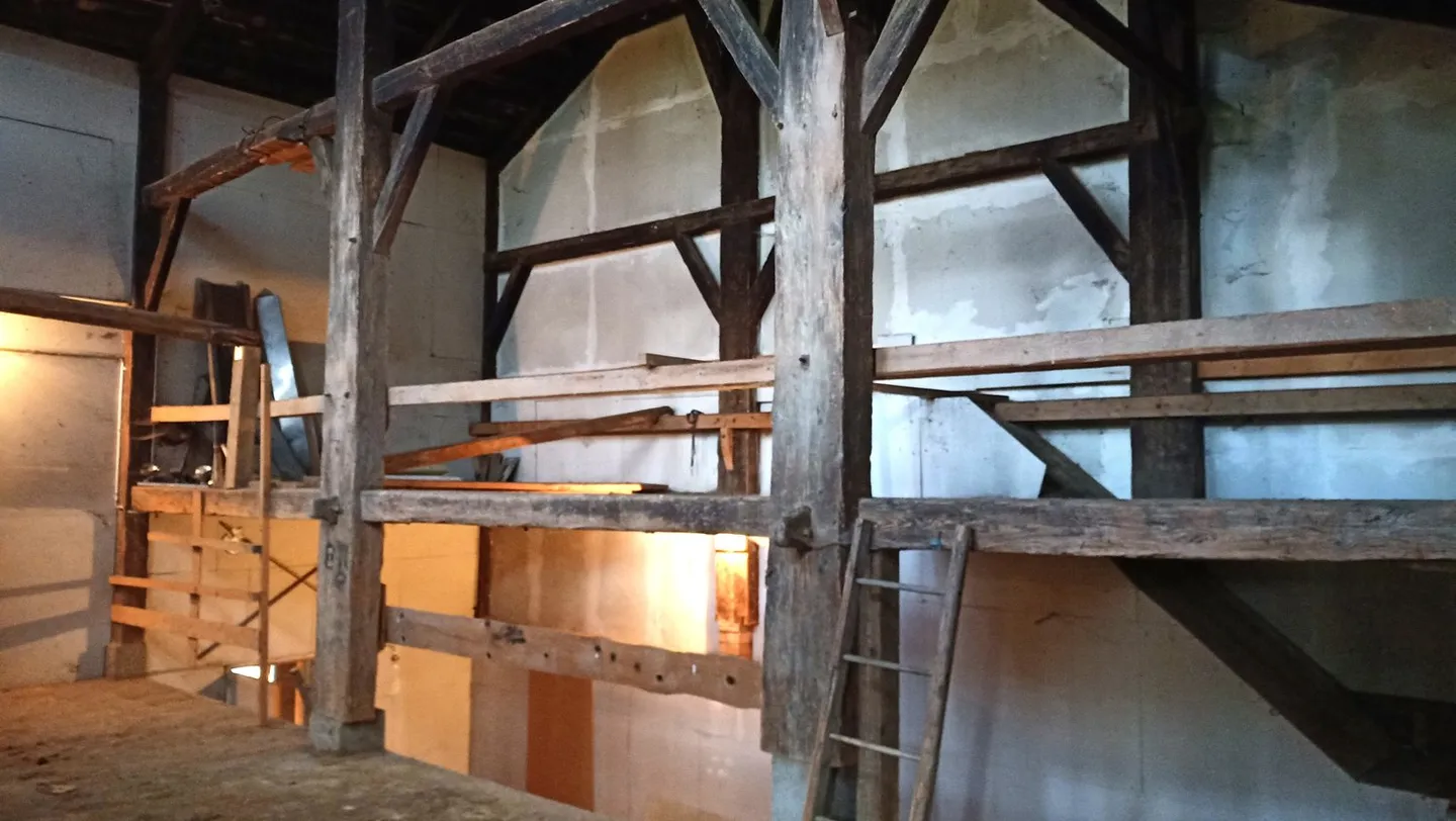 Belle ferme avec deux appartements de 300 m2 et 220 m2 de grange et de paddock - Photo 38 sur 42