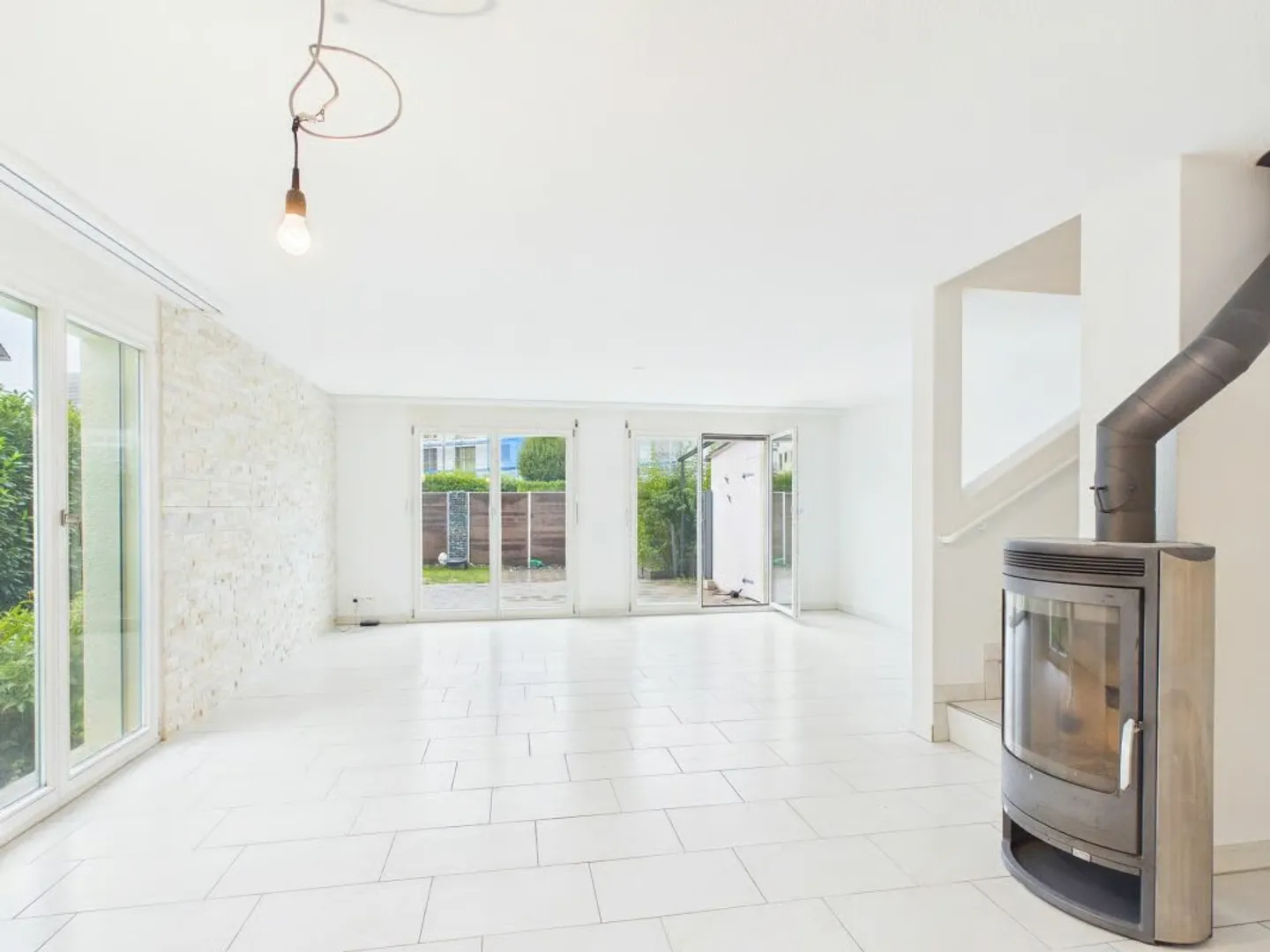 Double Family House for Rent in Dübendorf - Photo 1 of 13