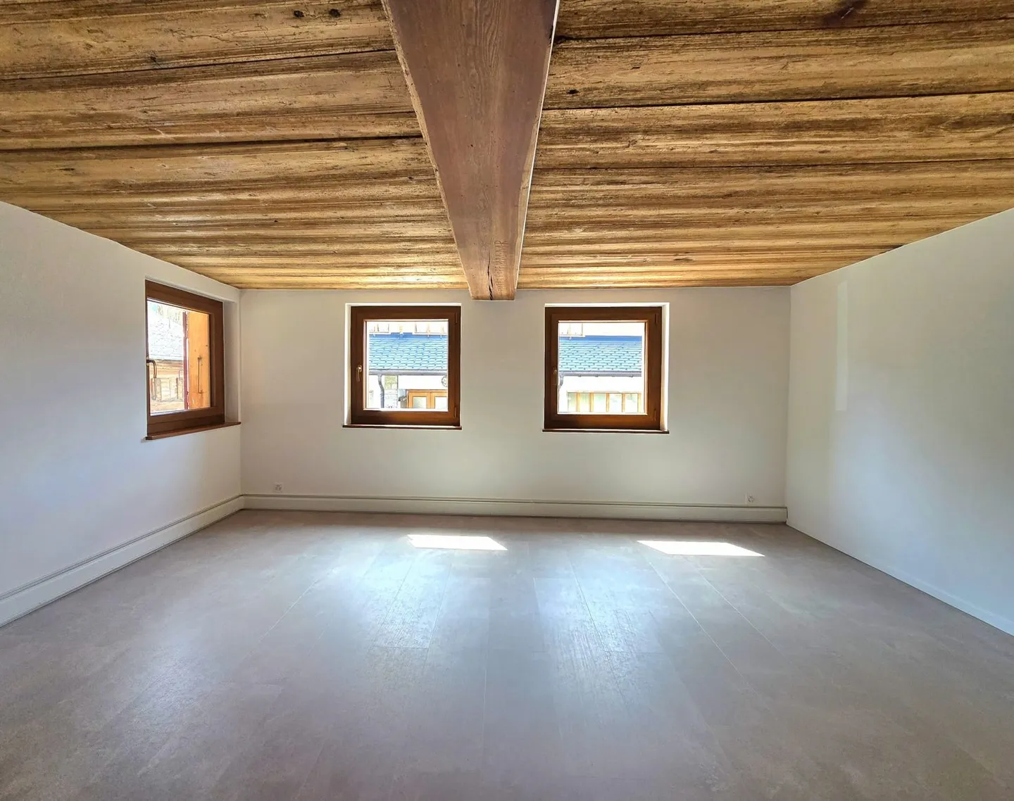 Charming 2.5-room apartment completely renovated in St-Martin (Val d'Hérens) - Photo 3 of 17