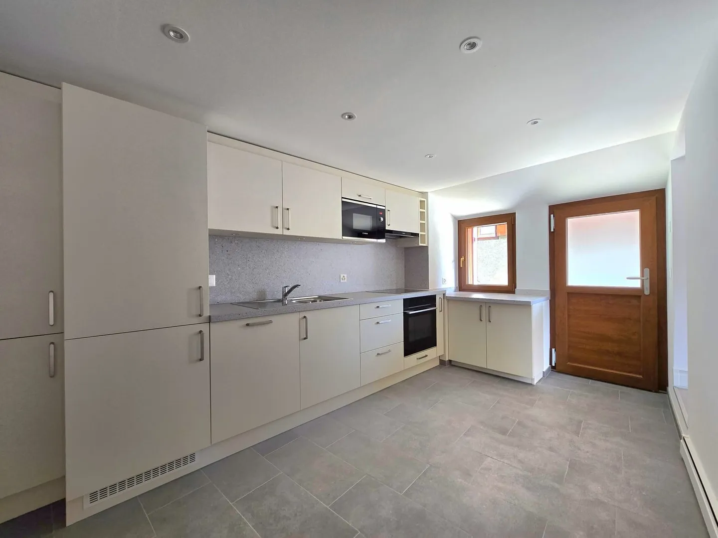 Charming 2.5-room apartment completely renovated in St-Martin (Val d'Hérens) - Photo 6 of 17