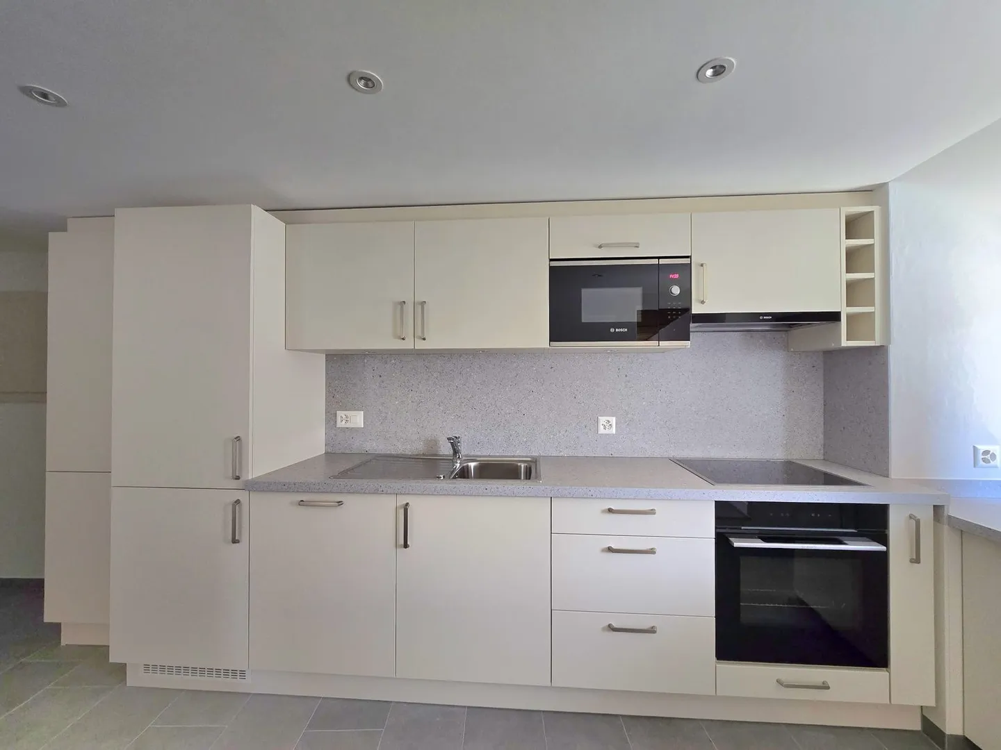 Charming 2.5-room apartment completely renovated in St-Martin (Val d'Hérens) - Photo 7 of 17