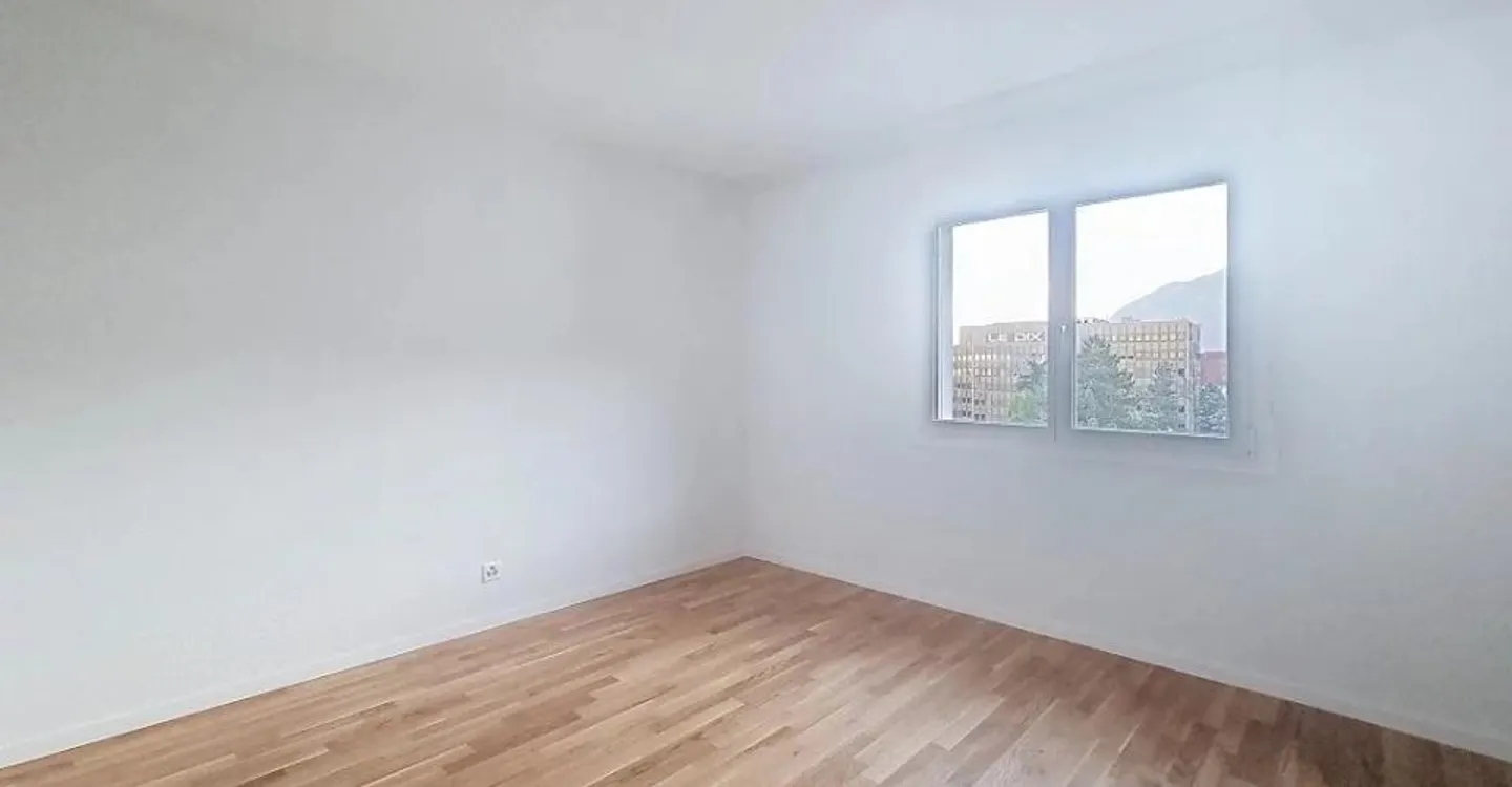 Große 4,5-Zimmer-Wohnung im obersten Stockwerk - Foto 7 von 10