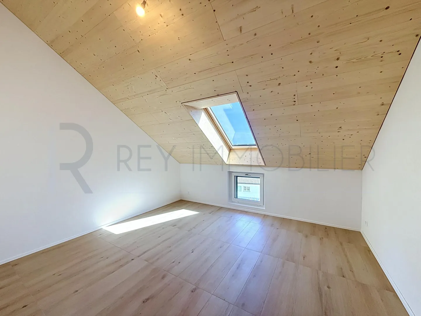 Triplex Charmant avec Jardin - Photo 7 sur 10