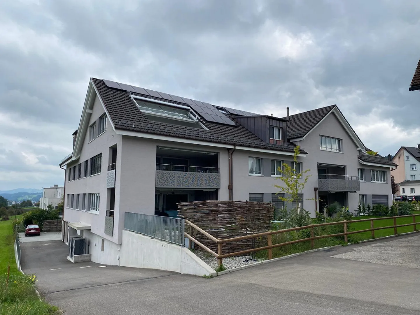 Grosszügige 5.5-Zimmer-Wohnung in Algetshausen (1. OG) - Foto 1 von 15