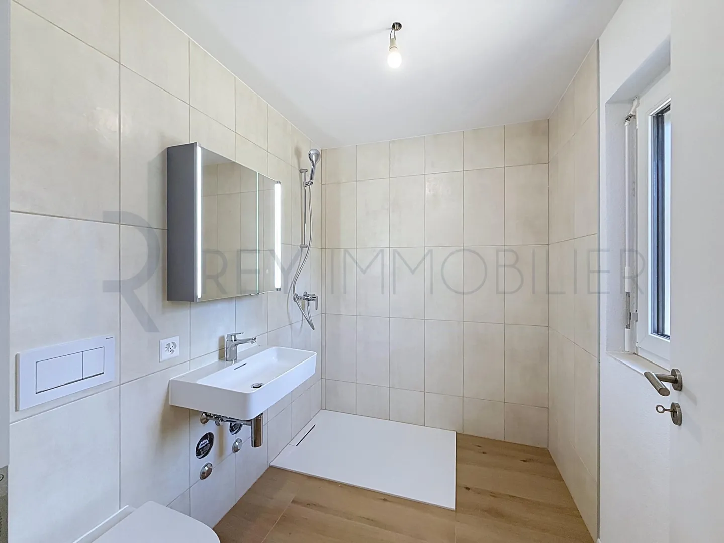 Triplex Charmant avec Jardin - Photo 8 sur 10